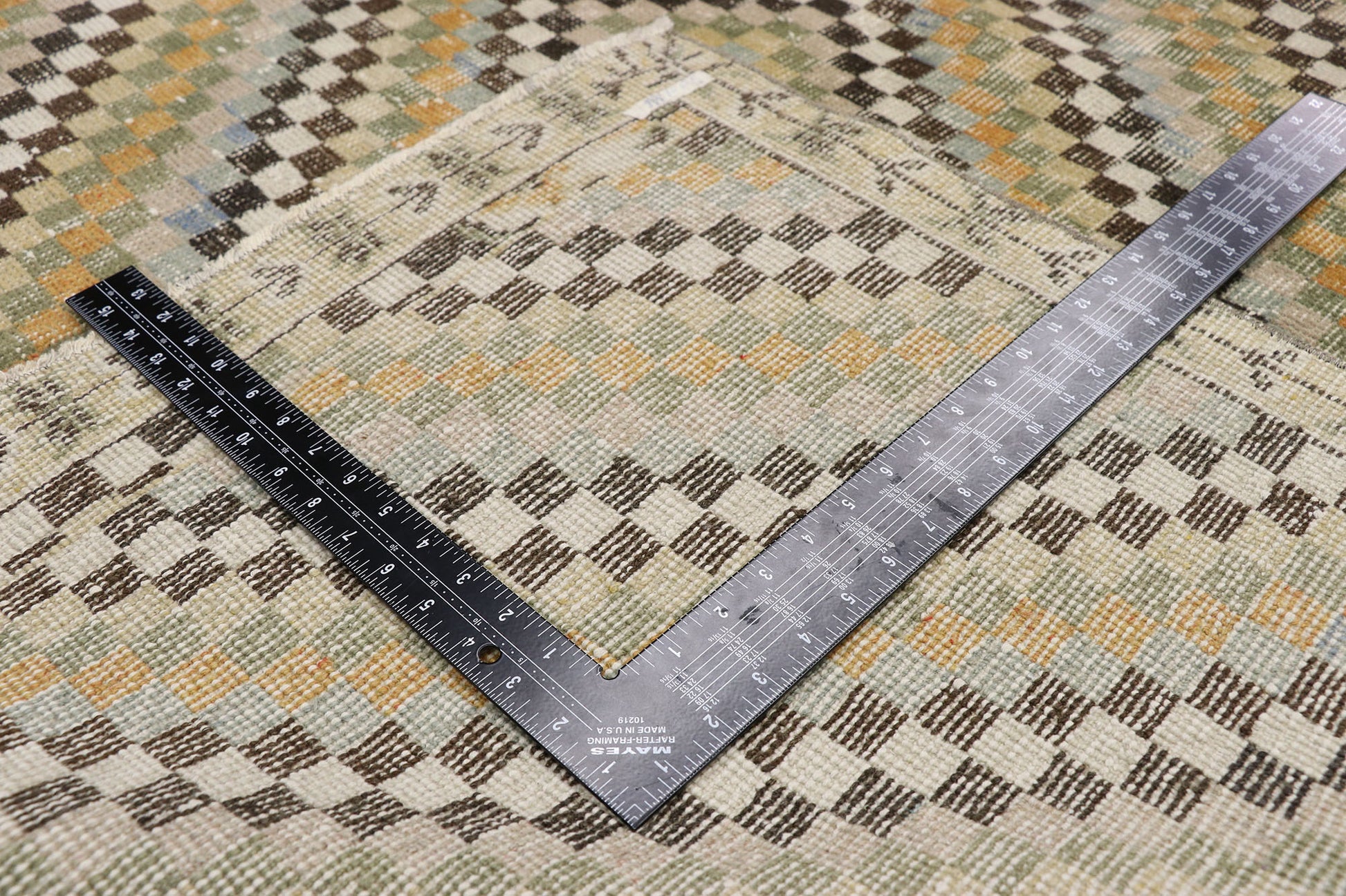 6 x 10 Zeki Muren Vintage Sivas Rug 52611