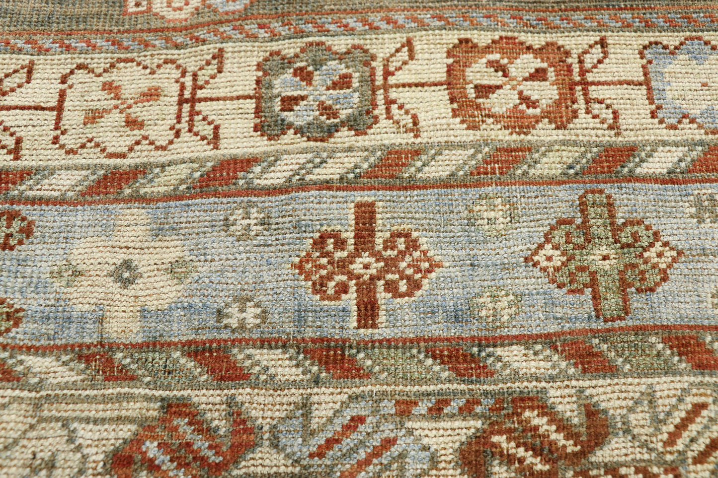 7 x 9 Antique Persian Shiraz Rug 52618