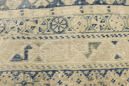 6 x 10 Antique Persian Shiraz Rug 52631