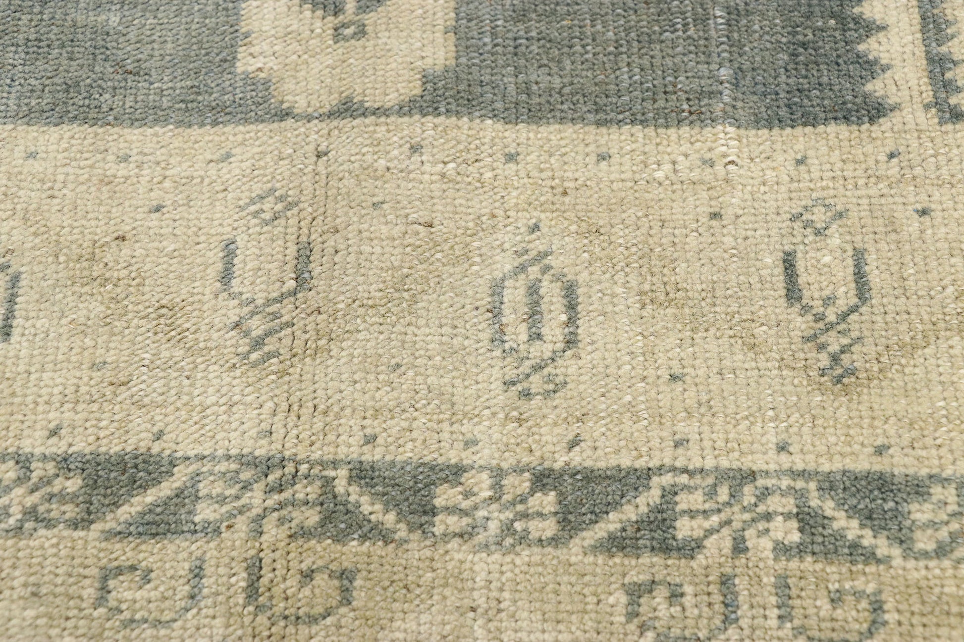 4 x 6 Vintage Oushak Rug 52672