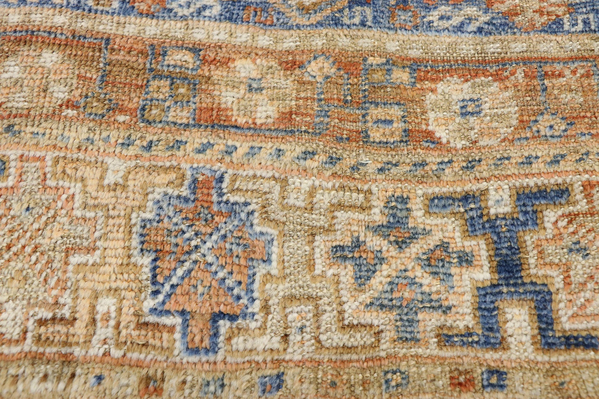 6 x 10 Antique Persian Shiraz Rug 52677