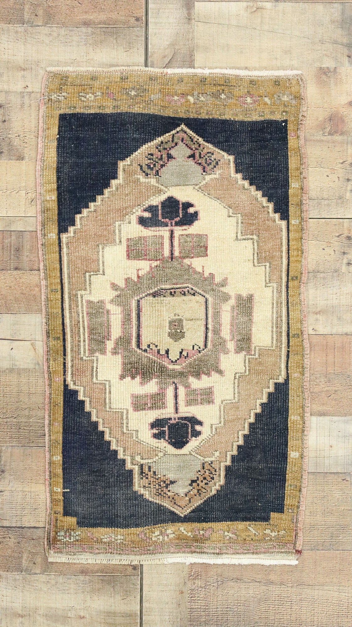 2 x 3 Vintage Oushak Rug 52686