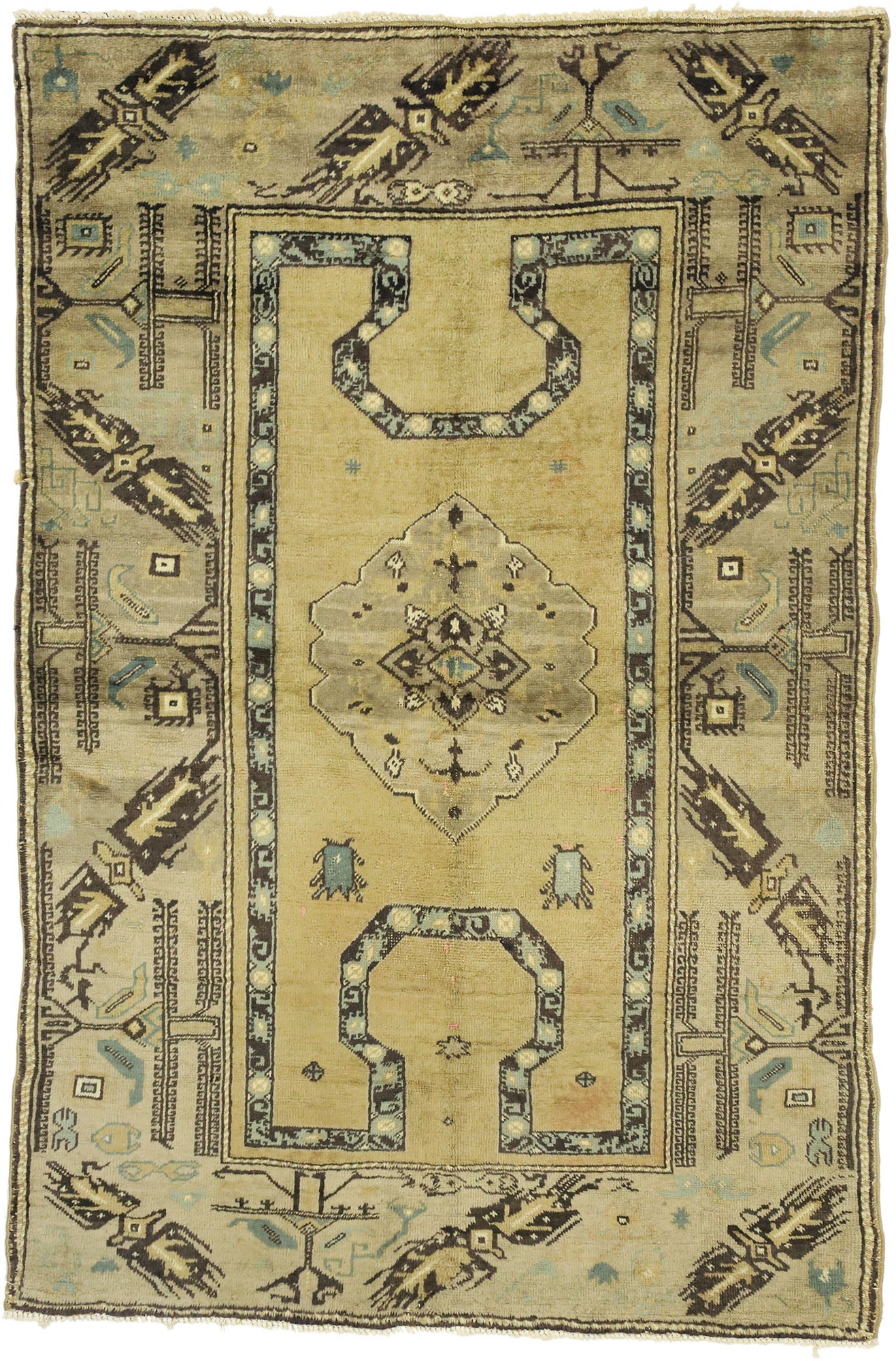4 x 6 Vintage Oushak Rug 52765