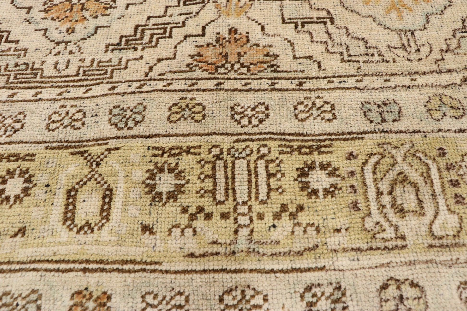 6 x 11 Vintage Turkish Oushak Rug 52806