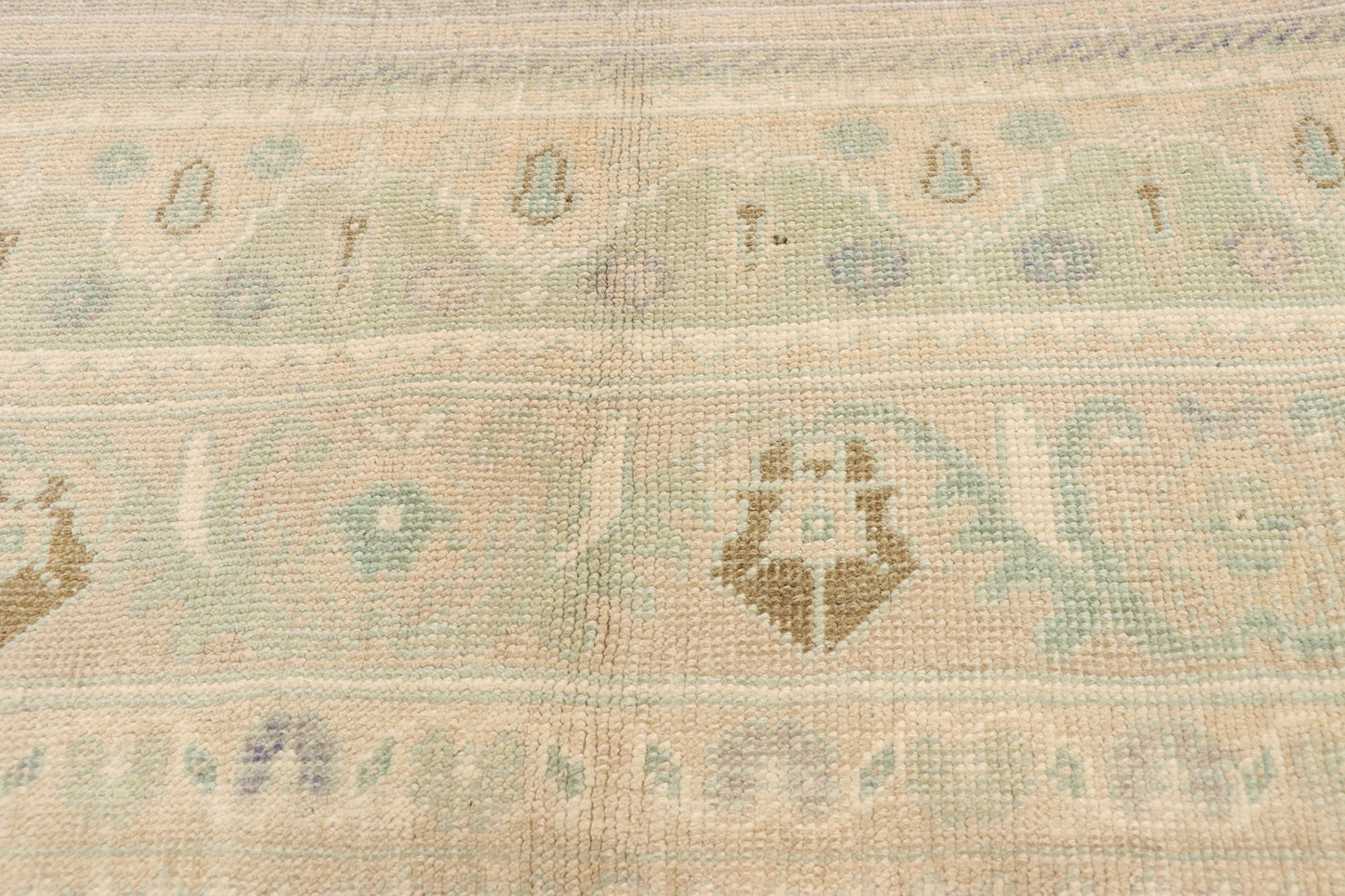 6 x 9 Vintage Turkish Oushak Rug 52810
