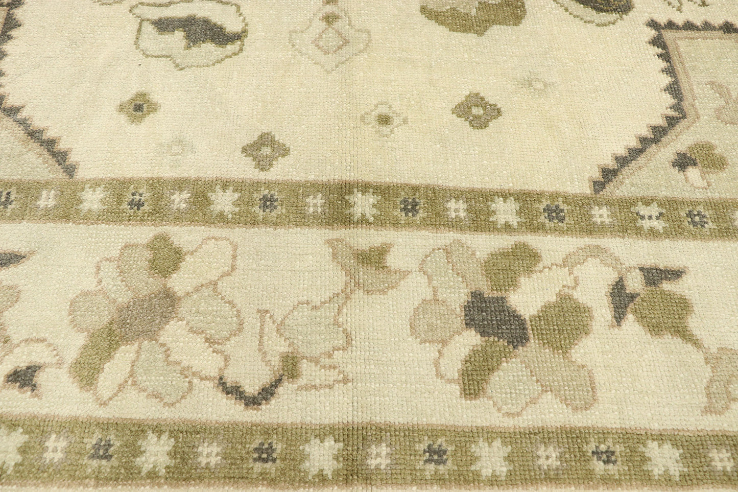 9 x 12 Earth-Tone Turkish Oushak Rug 52924