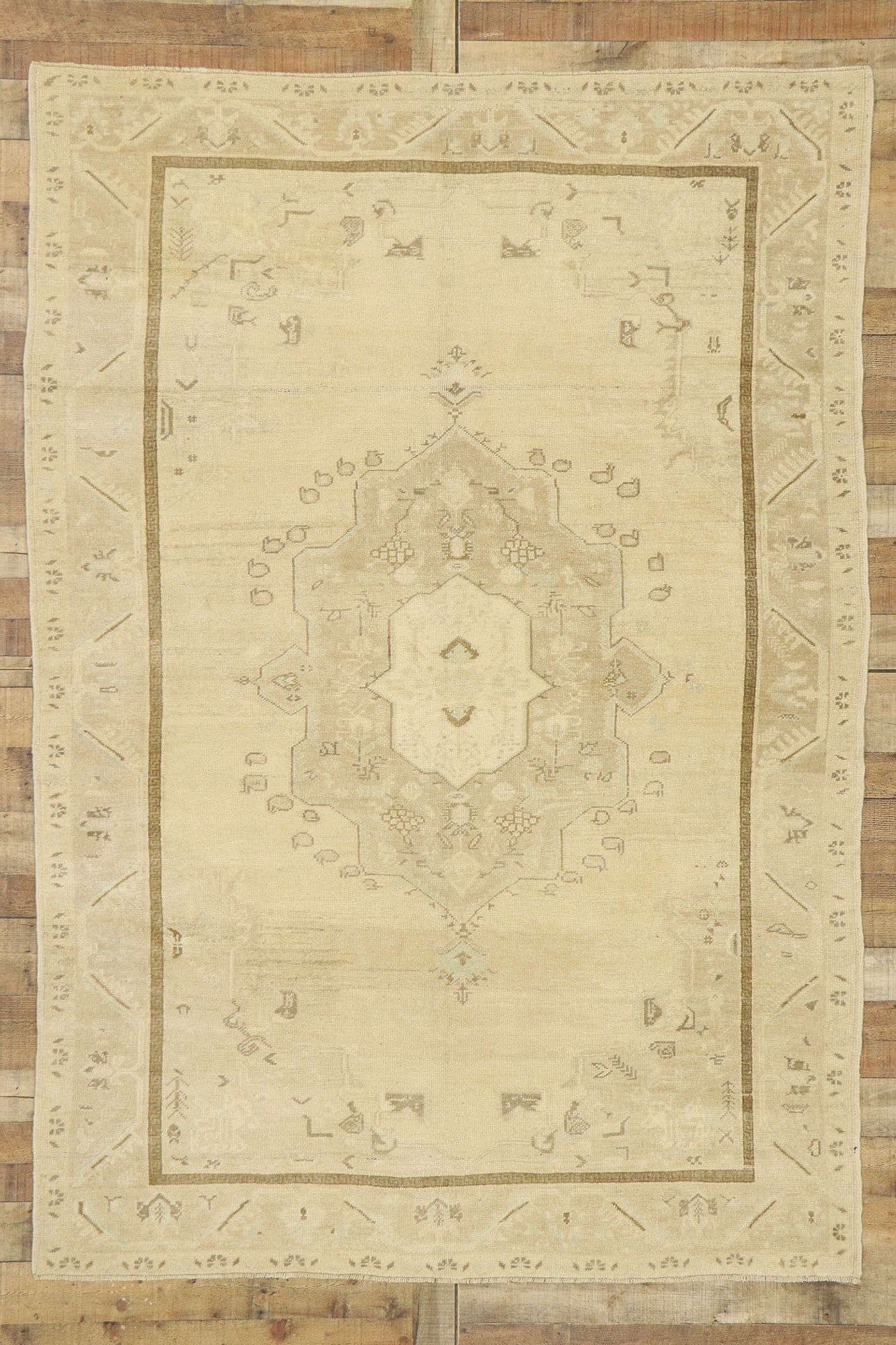 6 x 9 Vintage Neutral Turkish Oushak Rug 52960