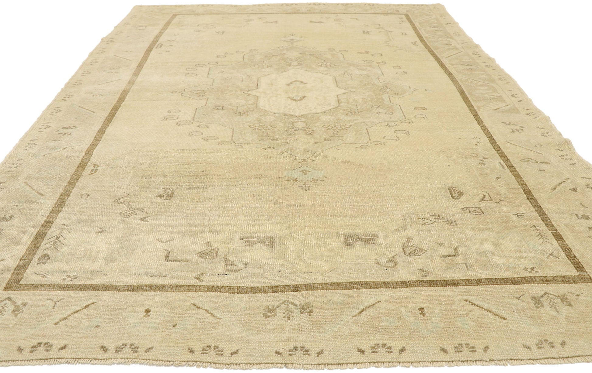6 x 9 Vintage Neutral Turkish Oushak Rug 52960