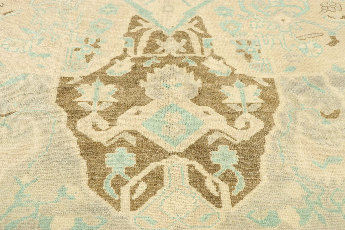 6 x 9 Vintage Turkish Oushak Rug 52965