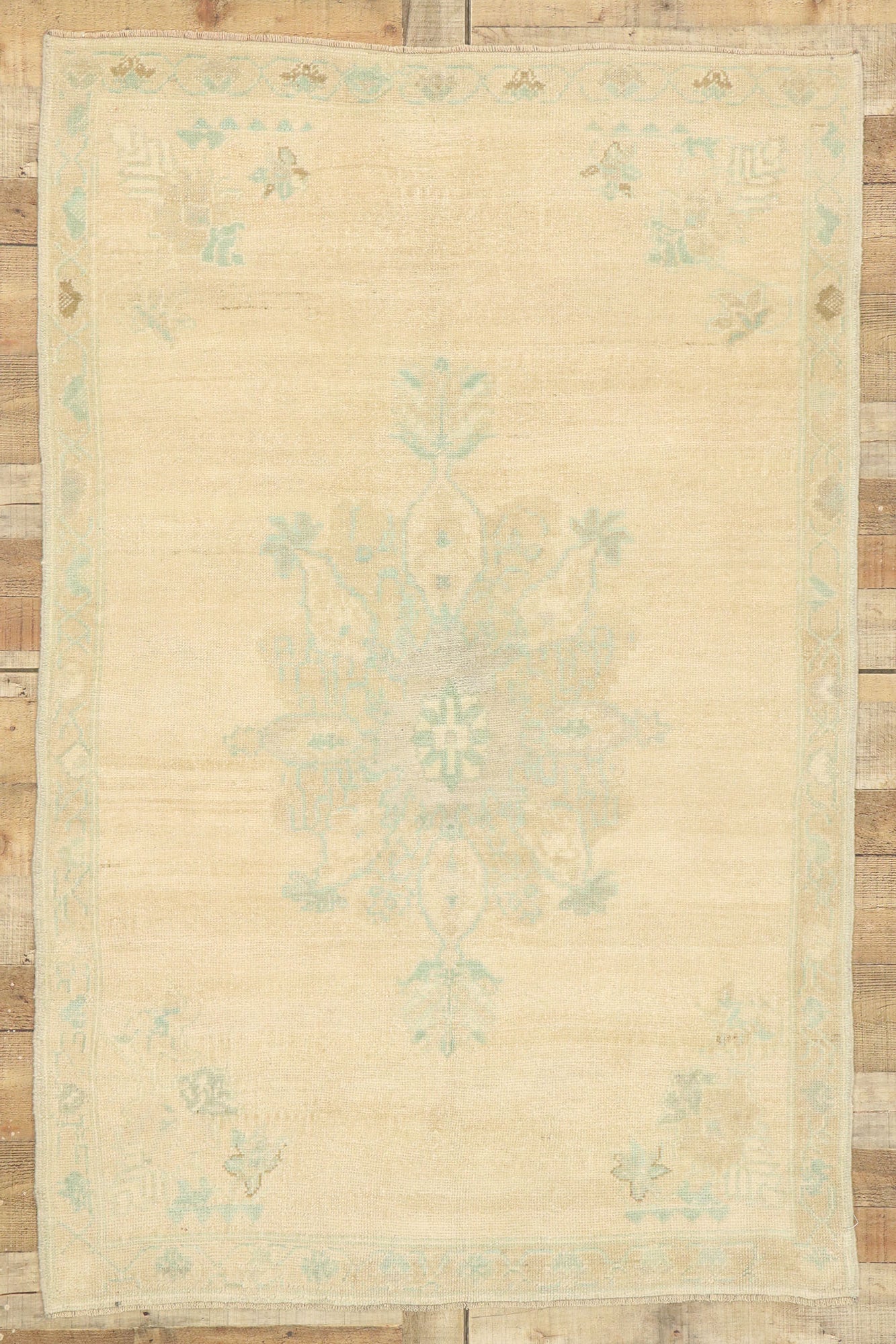 4 x 6 Vintage Turkish Oushak Rug 52969