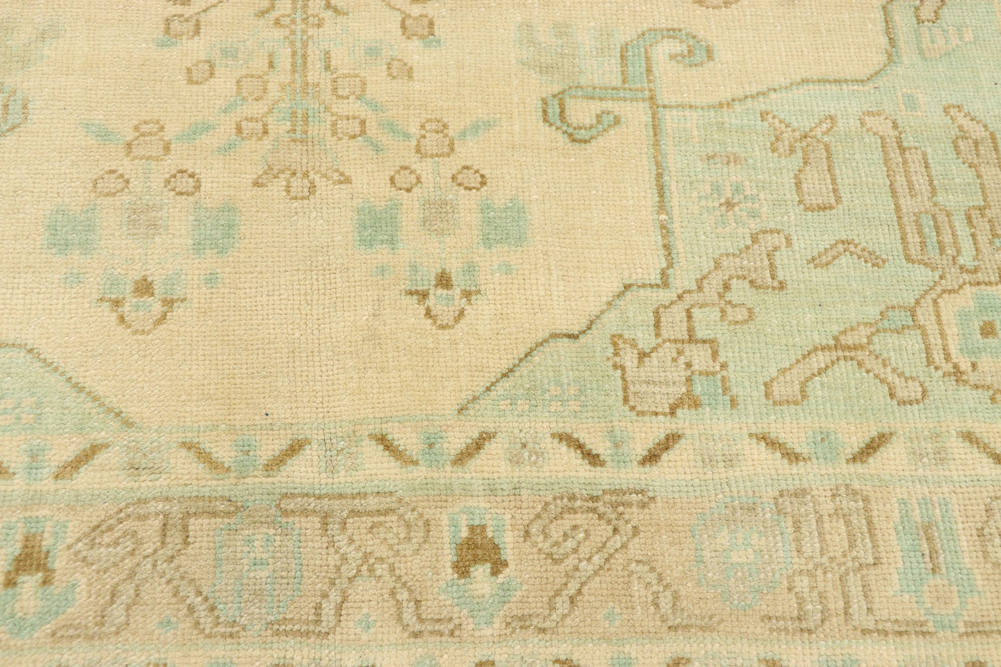 6 x 9 Vintage Turkish Oushak Rug 52977