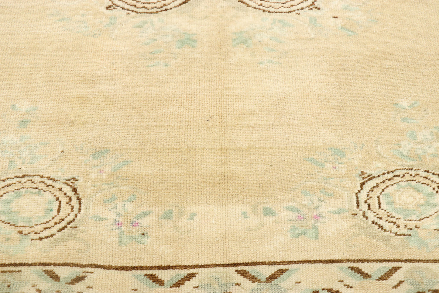 4 x 6 Vintage Turkish Oushak Rug 52984