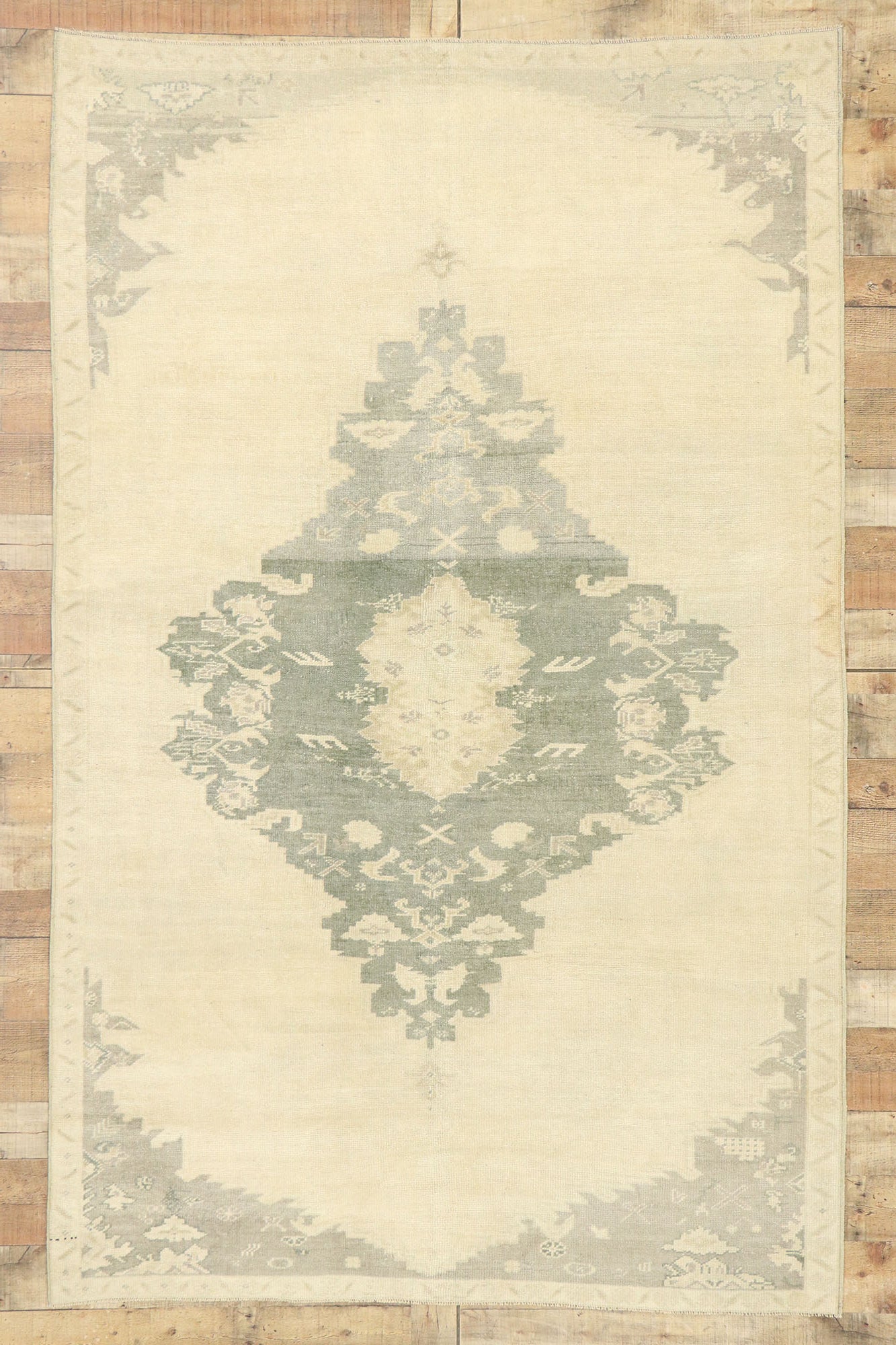 5 x 8 Vintage Turkish Oushak Rug 52990