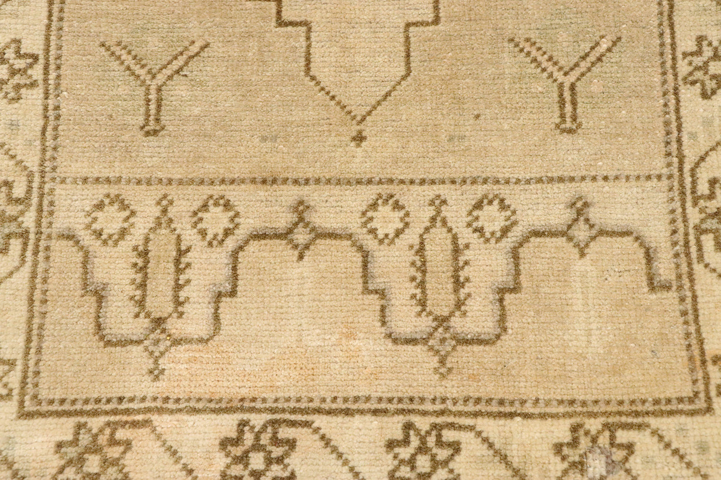 1 x 3 Vintage Turkish Oushak Yastik Rug 53004