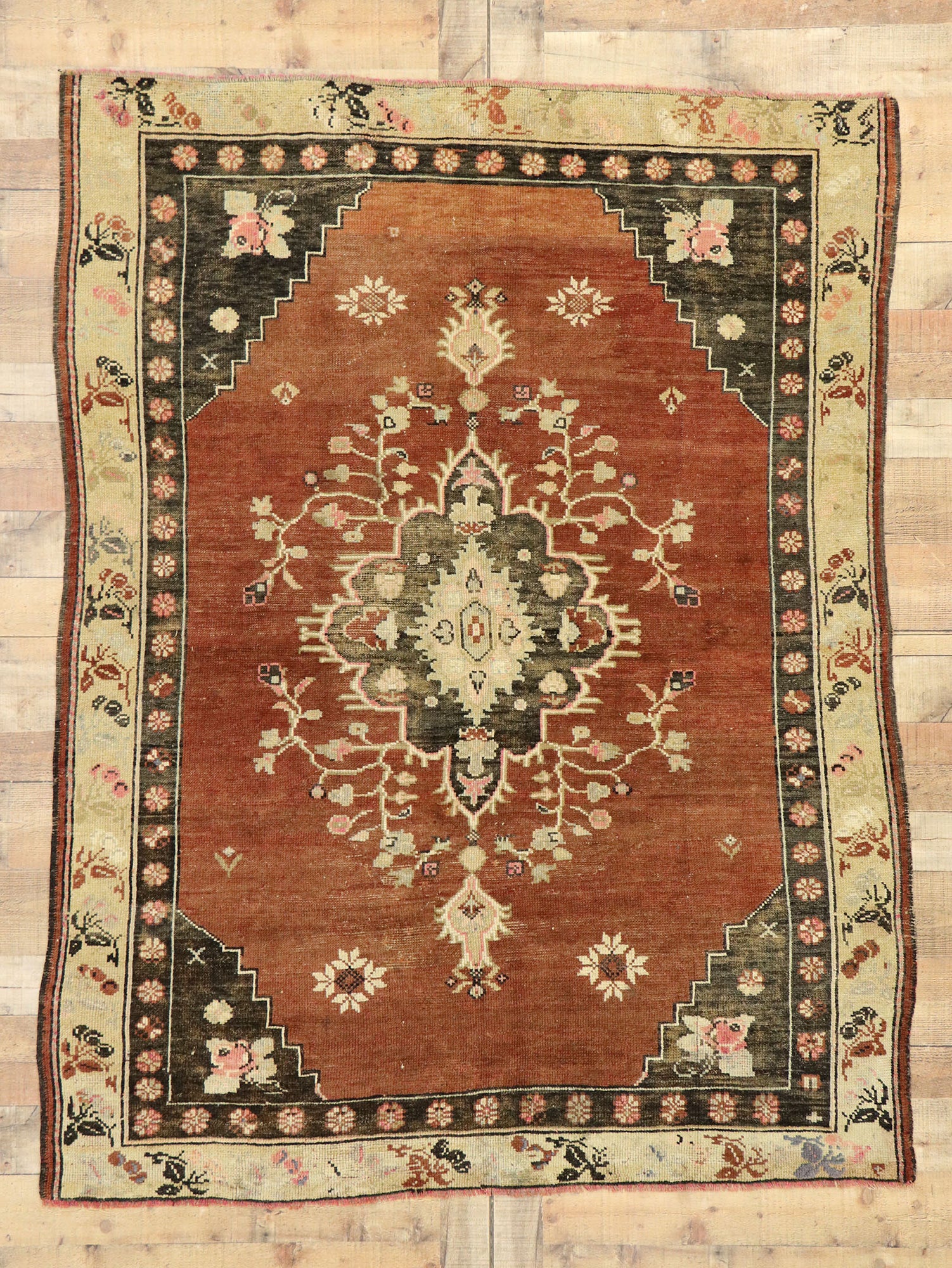 5 x 7 Vintage Turkish Oushak Rug 53069