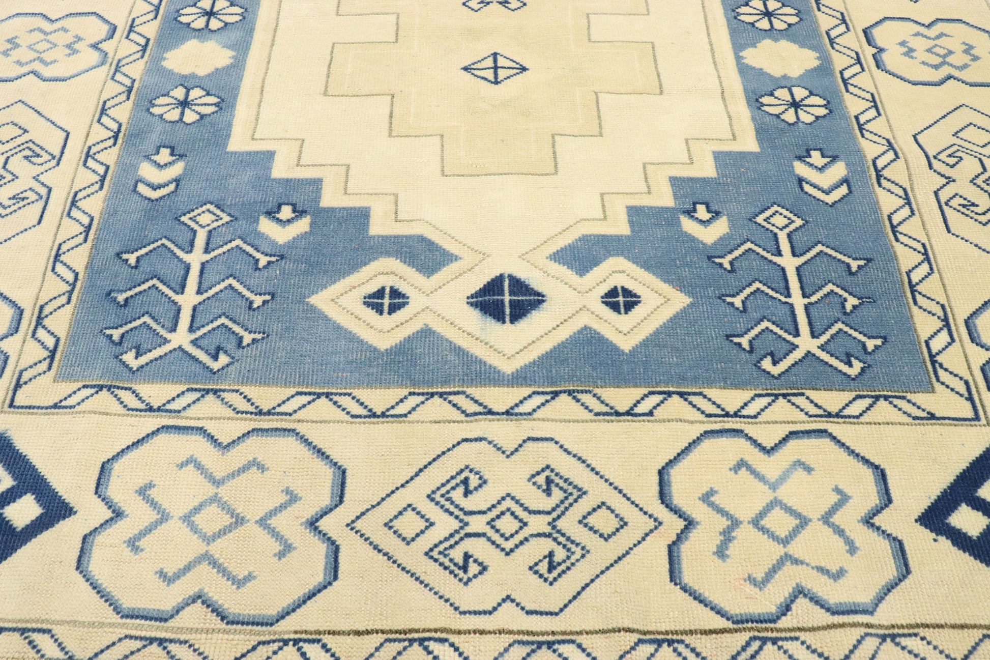6 x 7 Vintage Turkish Oushak Rug 53078