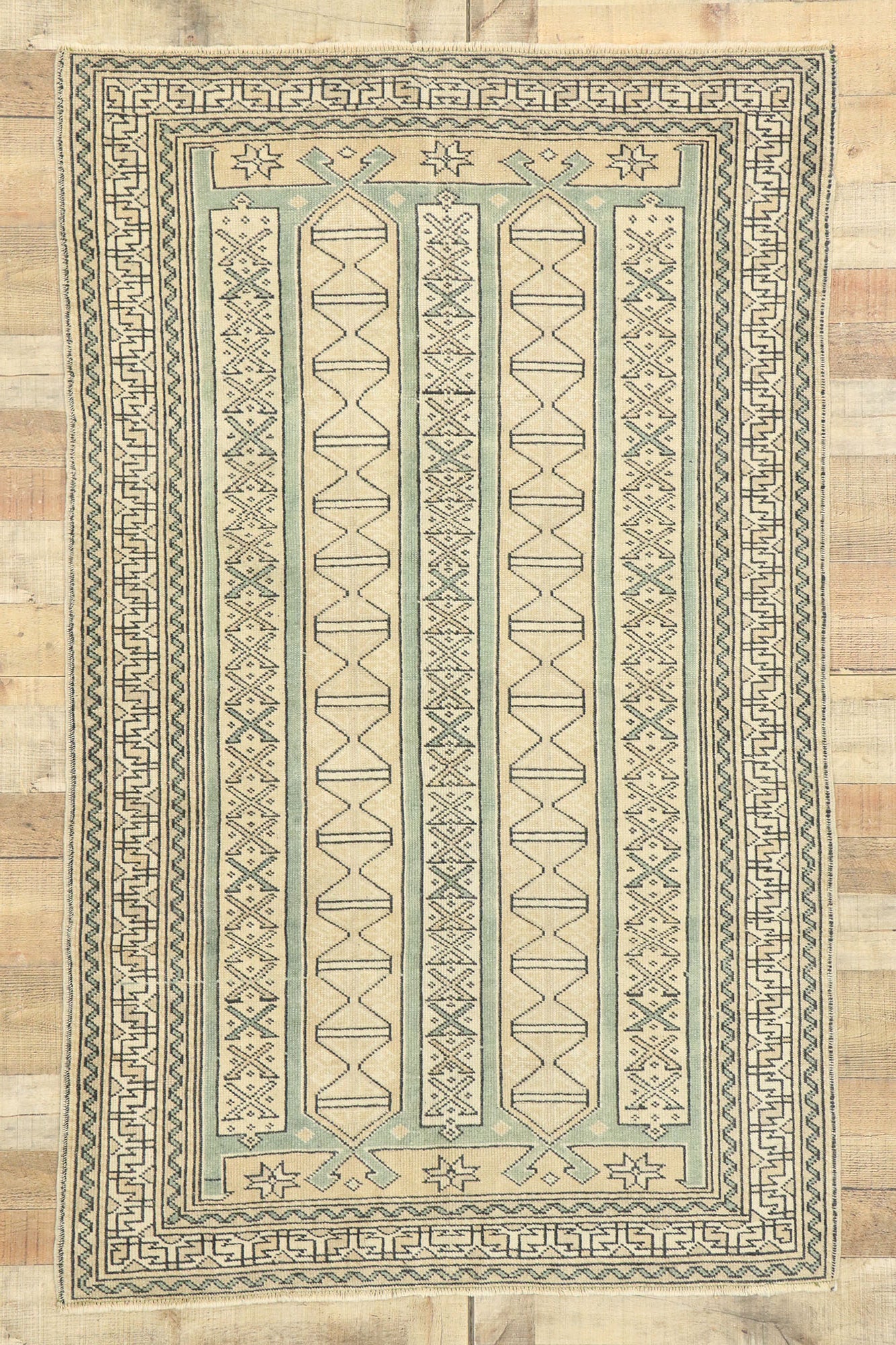 4 x 6 Vintage Turkish Oushak Rug 53140