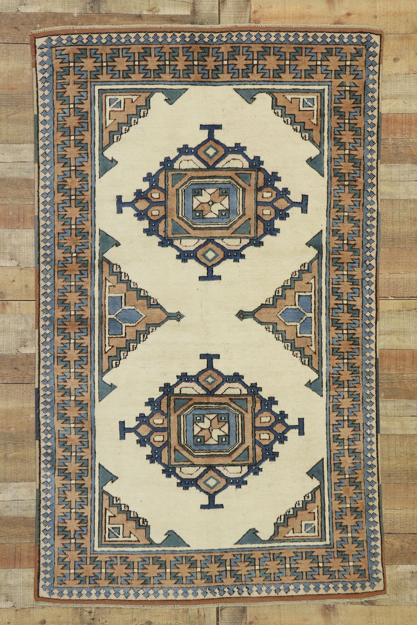 4 x 6 Vintage Turkish Oushak Rug 53186