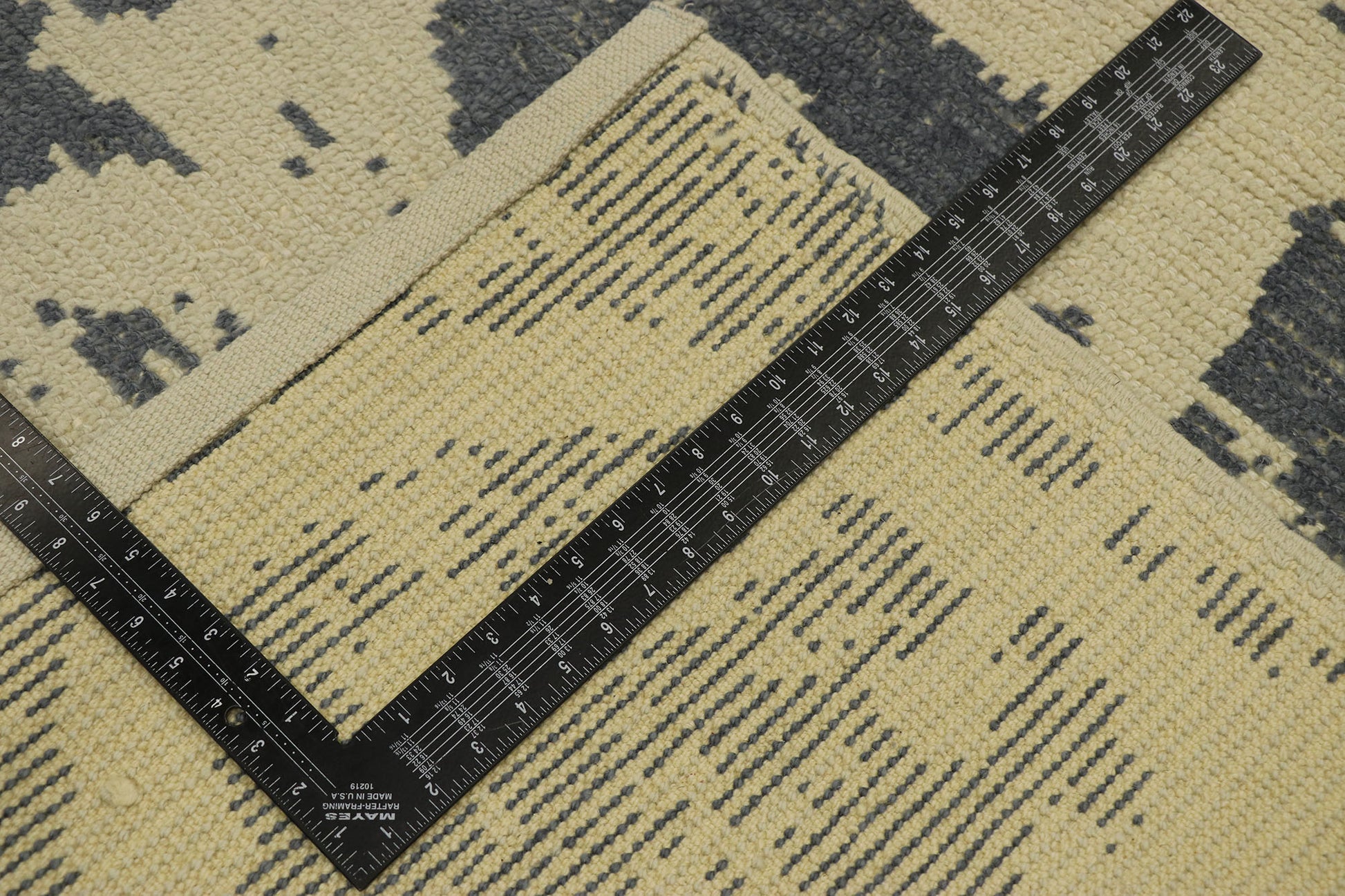 10 x 14 Moroccan Abstract Area Rug 53189