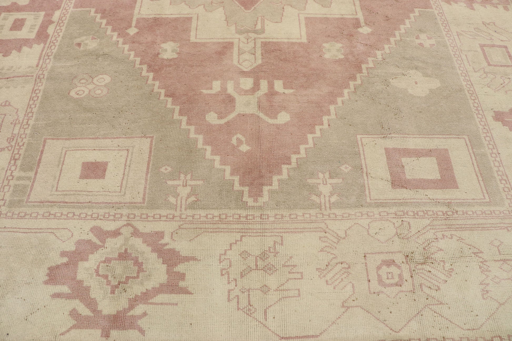 7 x 9 Vintage Turkish Oushak Rug 53229