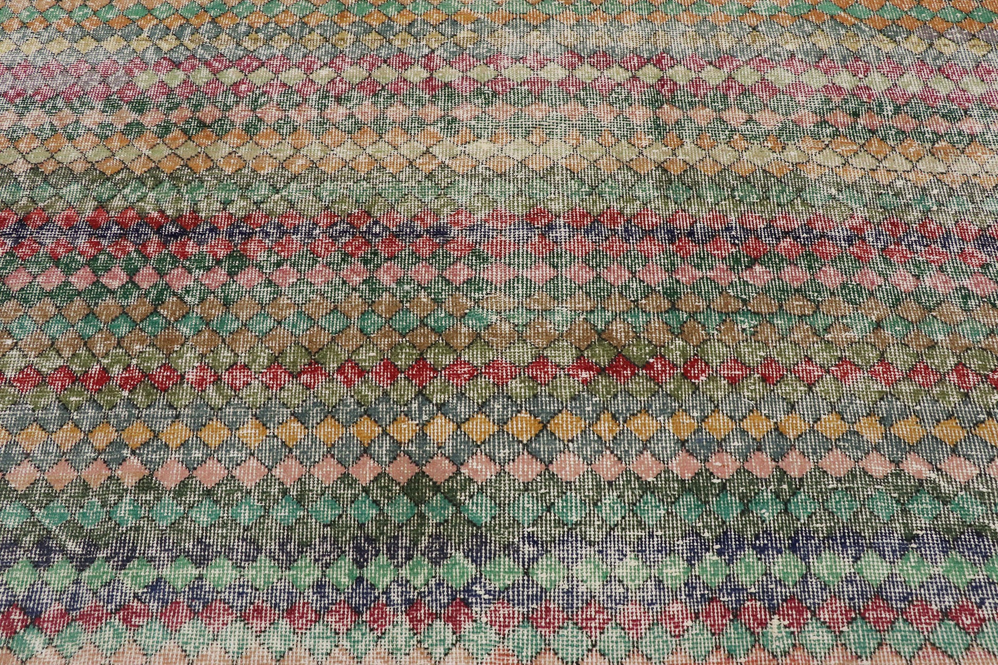 6 x 10 Vintage Turkish Sivas Rug 53295