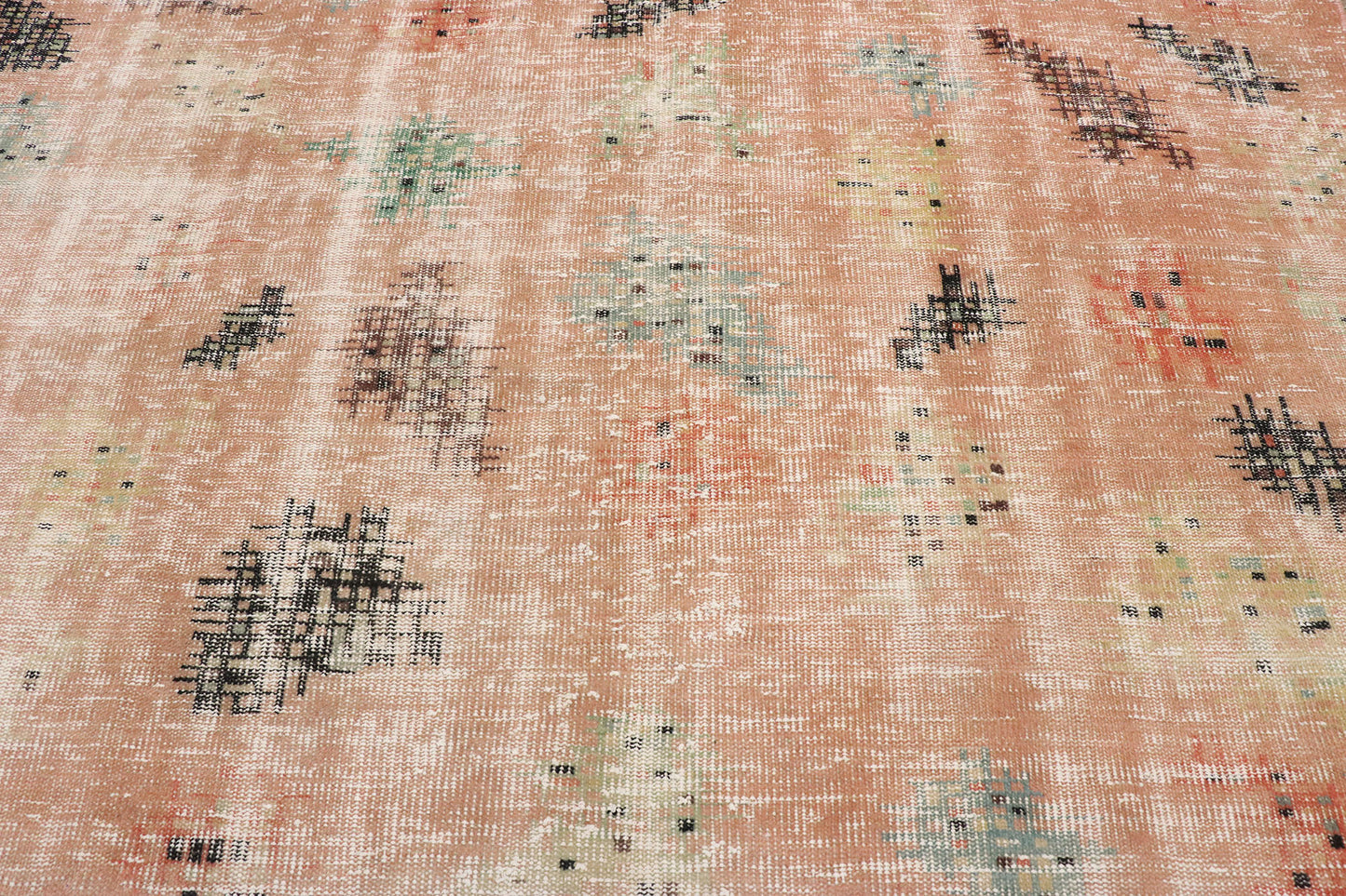 6 x 9 Zeki Muren Vintage Turkish Sivas Rug 53307