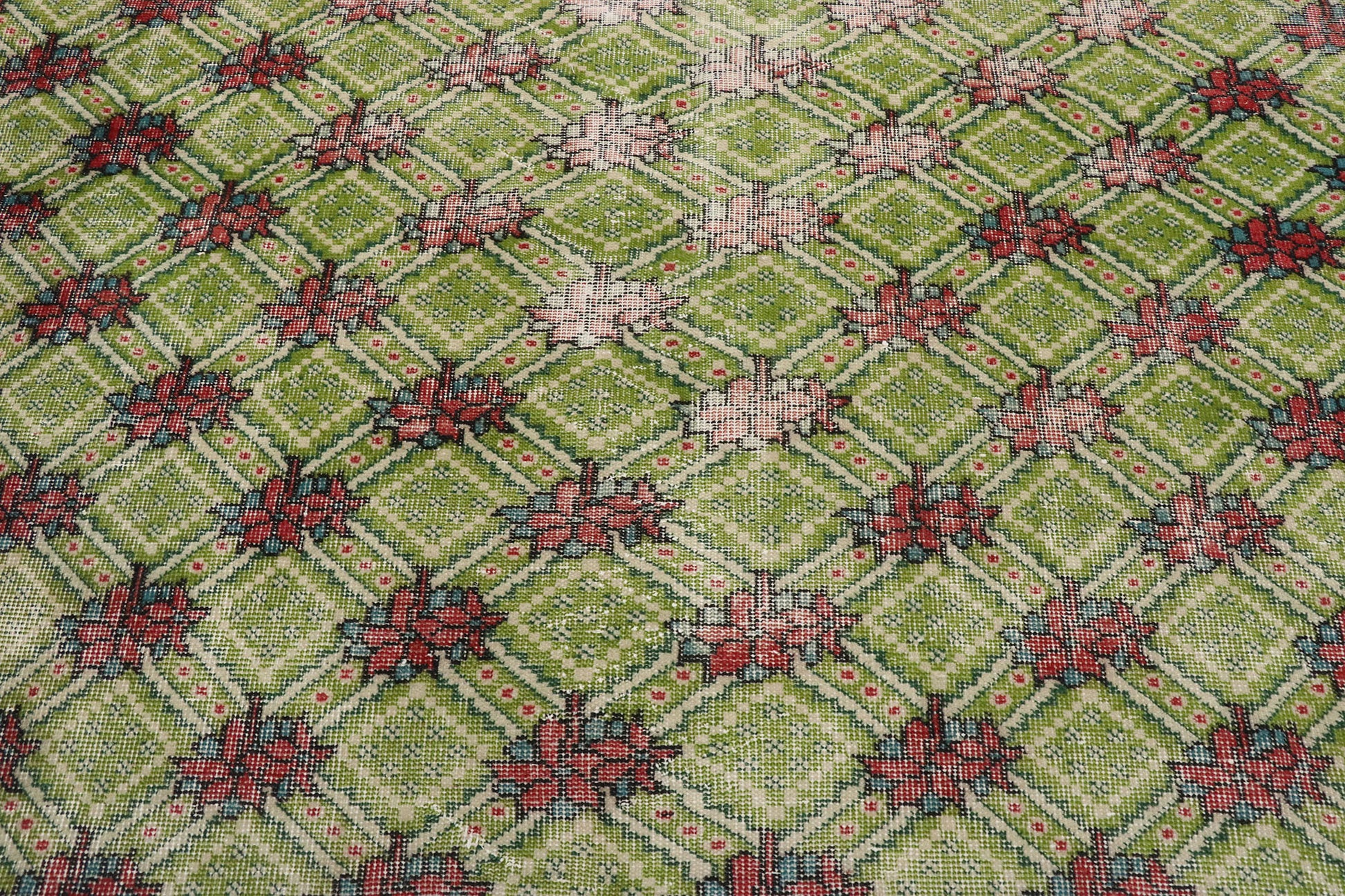 6 x 9 Vintage Green Turkish Sivas Rug 53314