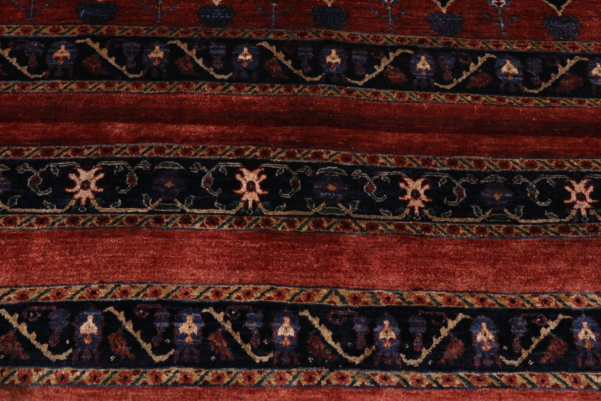 10 x 13 Vintage Persian Bijar Rug 53392