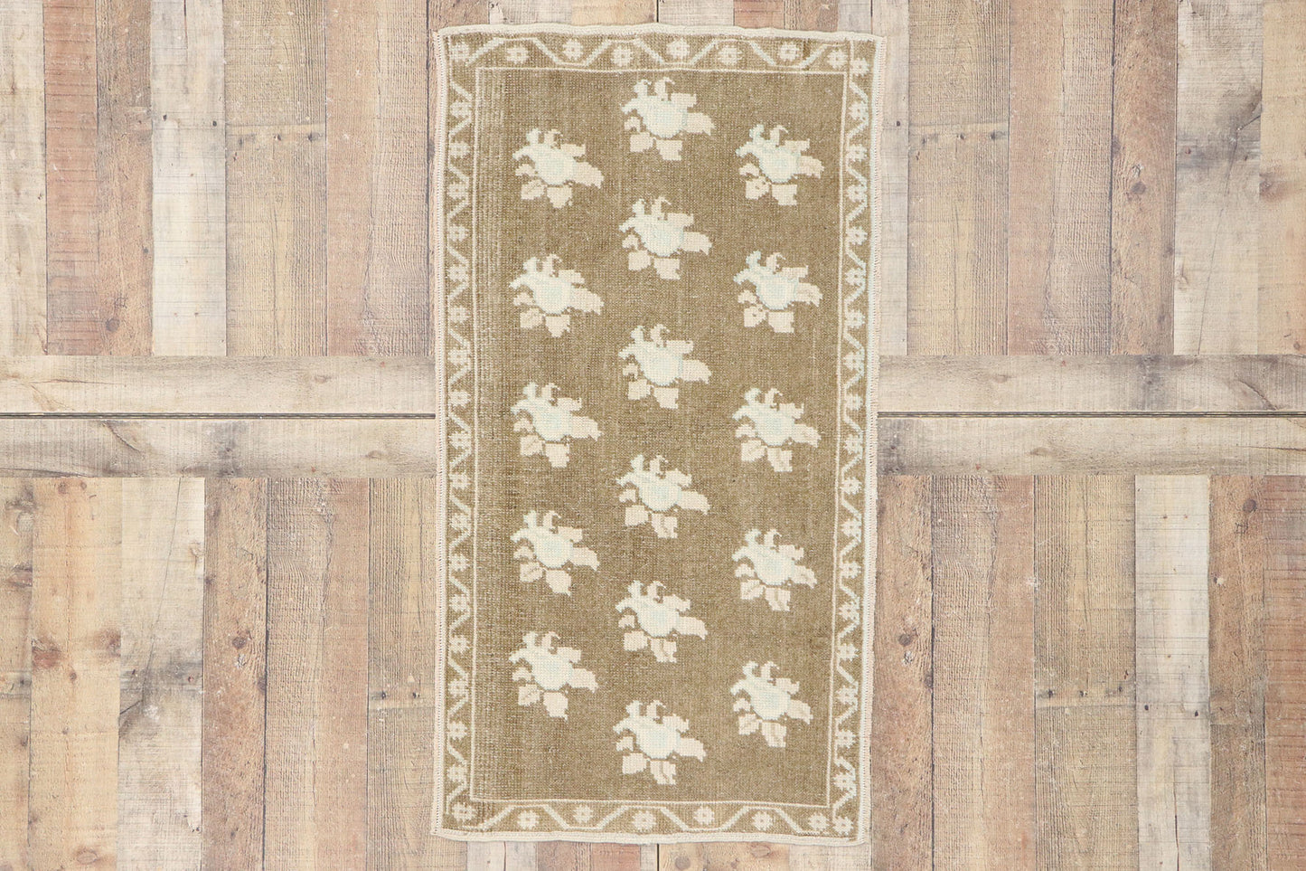 2 x 4 Vintage Turkish Oushak Rug 53526