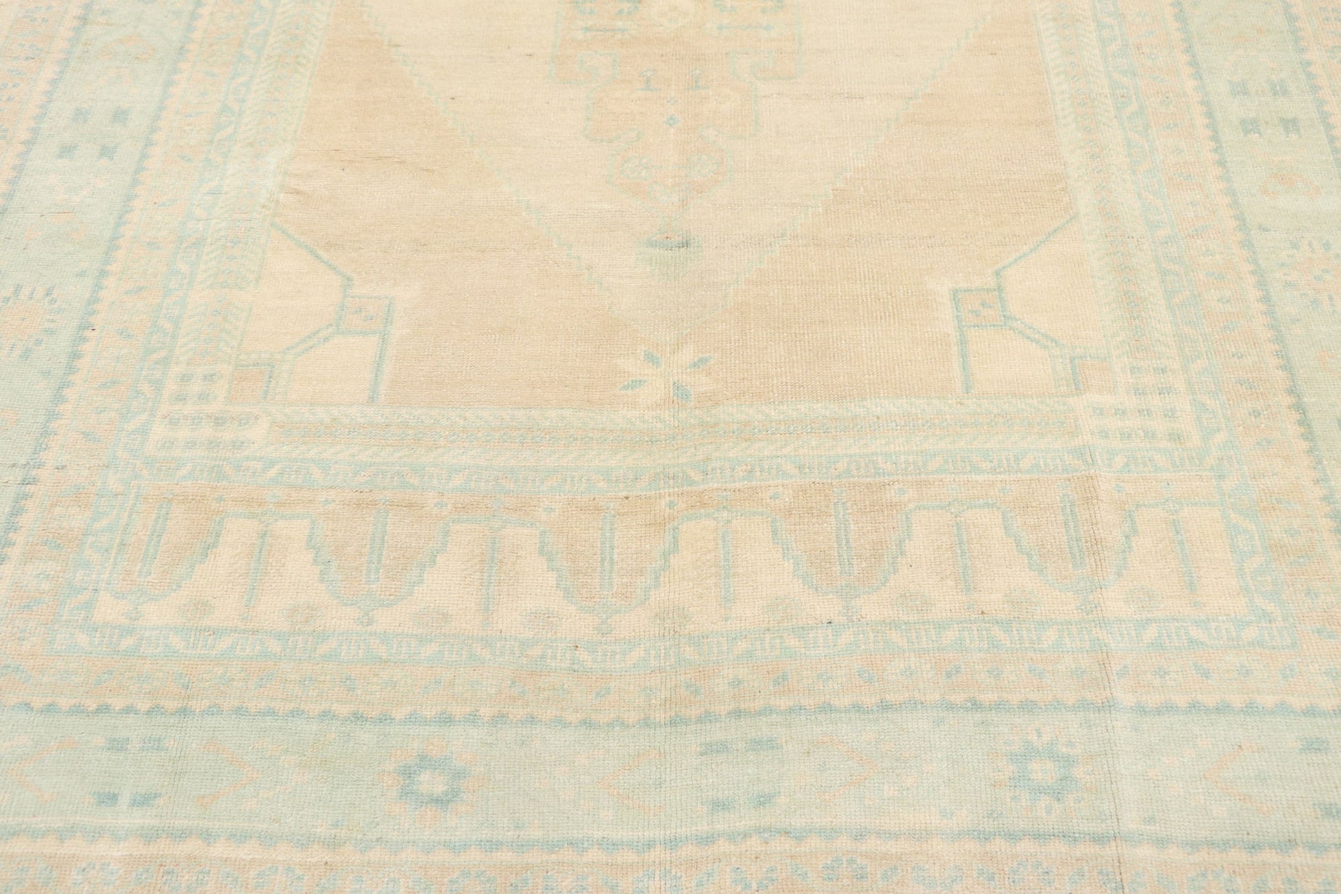 5 x 9 Vintage Turkish Oushak Rug 53559