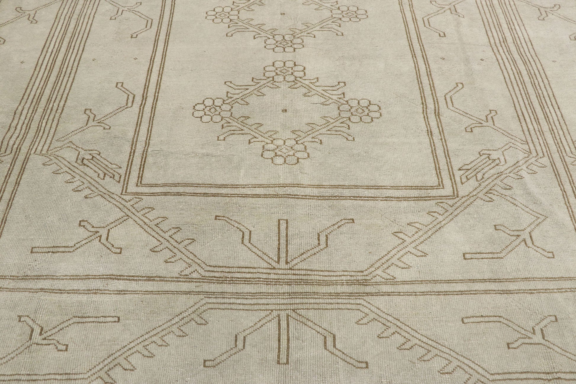 6 x 7 Vintage Turkish Oushak Rug 53572