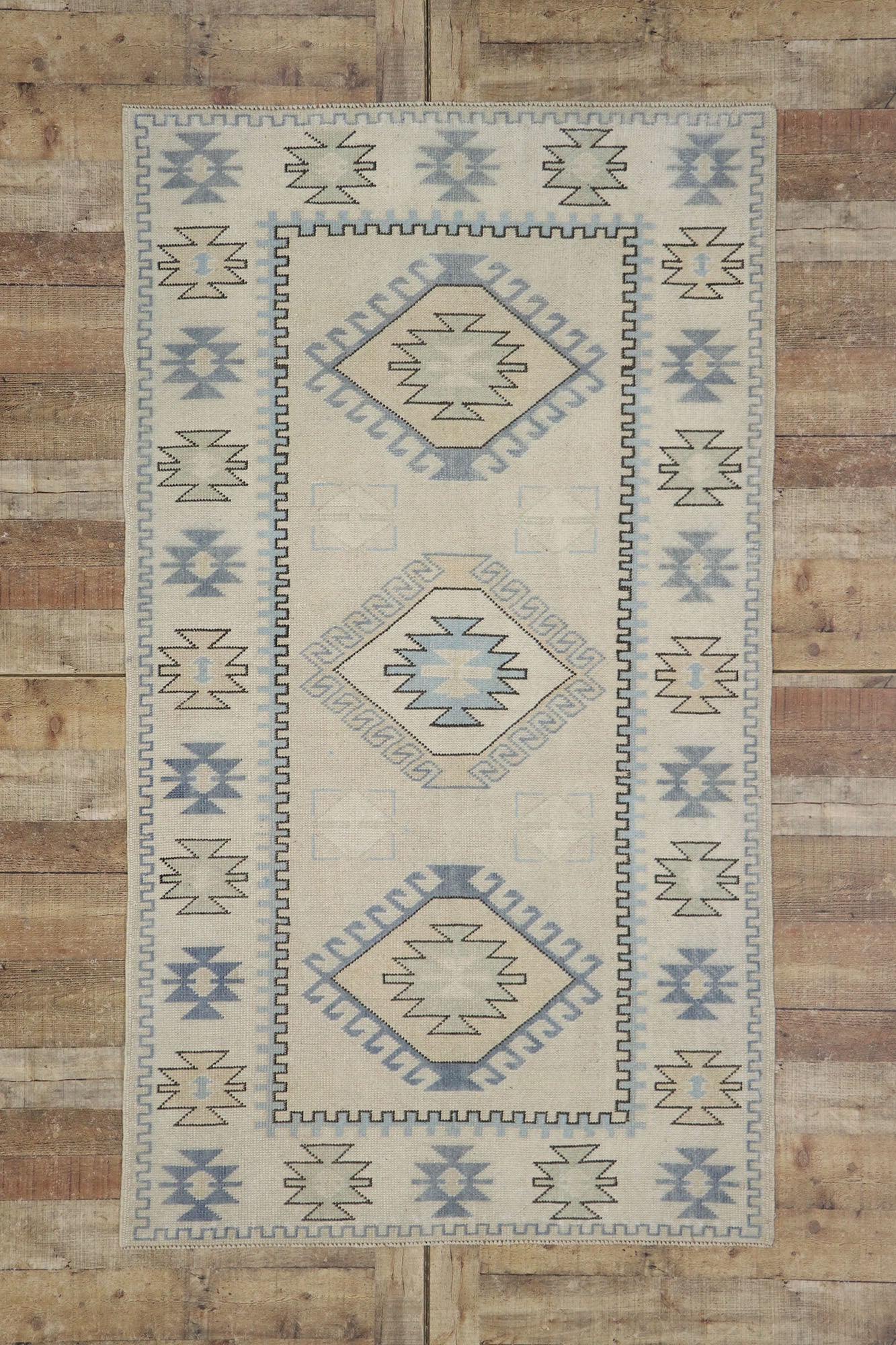 4 x 7 Vintage Turkish Oushak Rug 53573