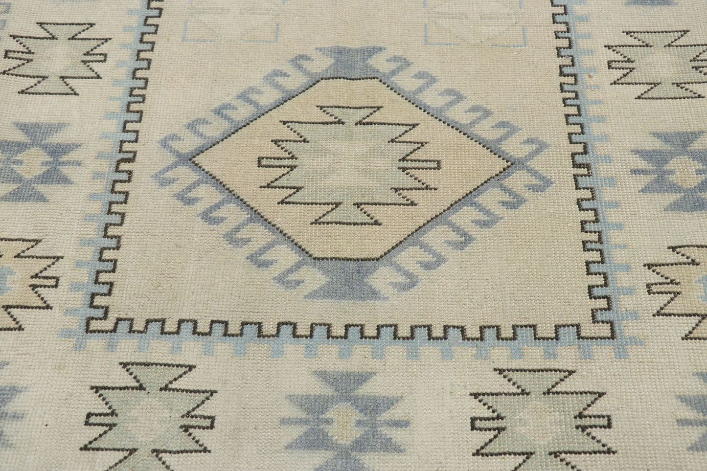 4 x 7 Vintage Turkish Oushak Rug 53573