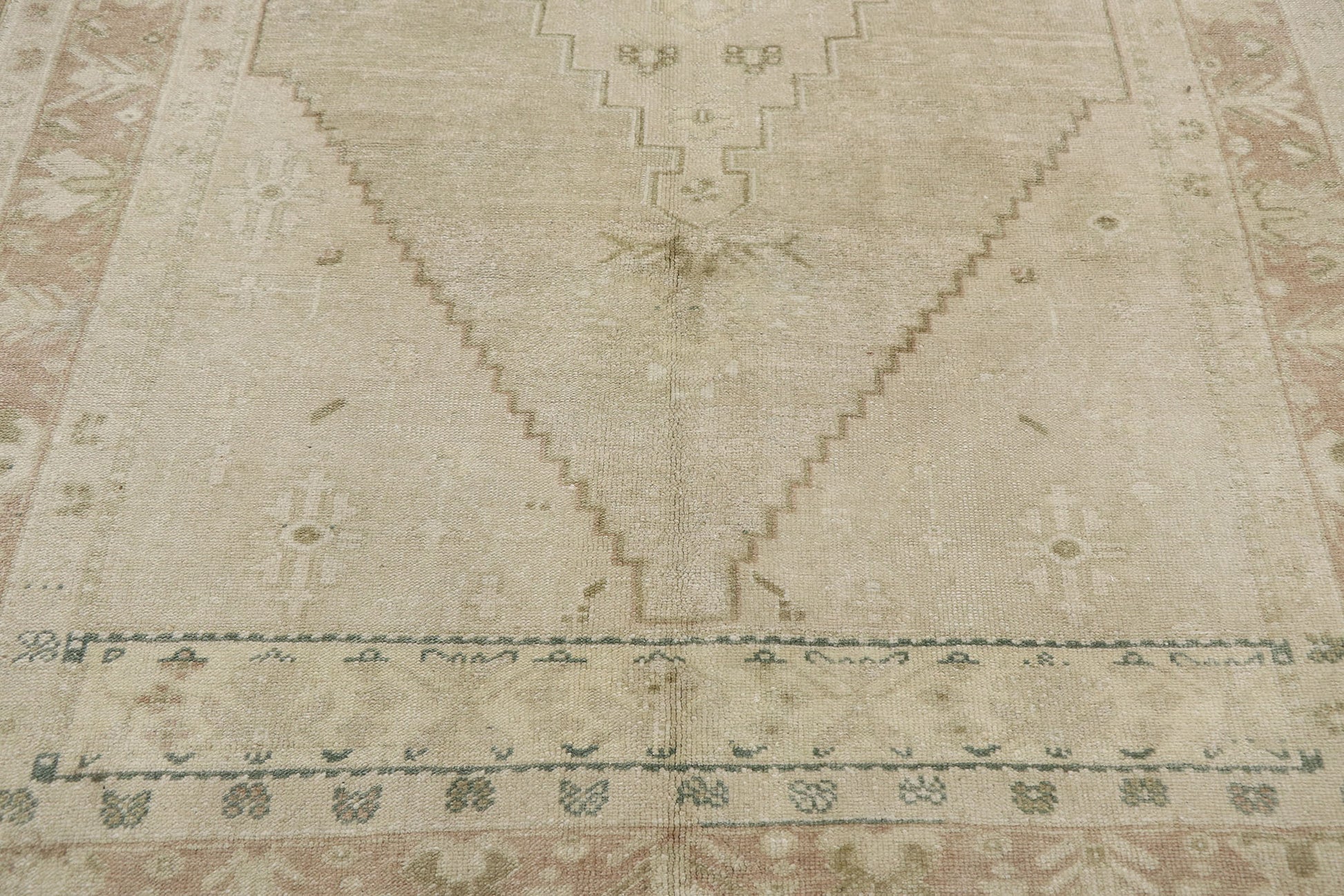 5 x 9 Vintage Turkish Oushak Rug 53624