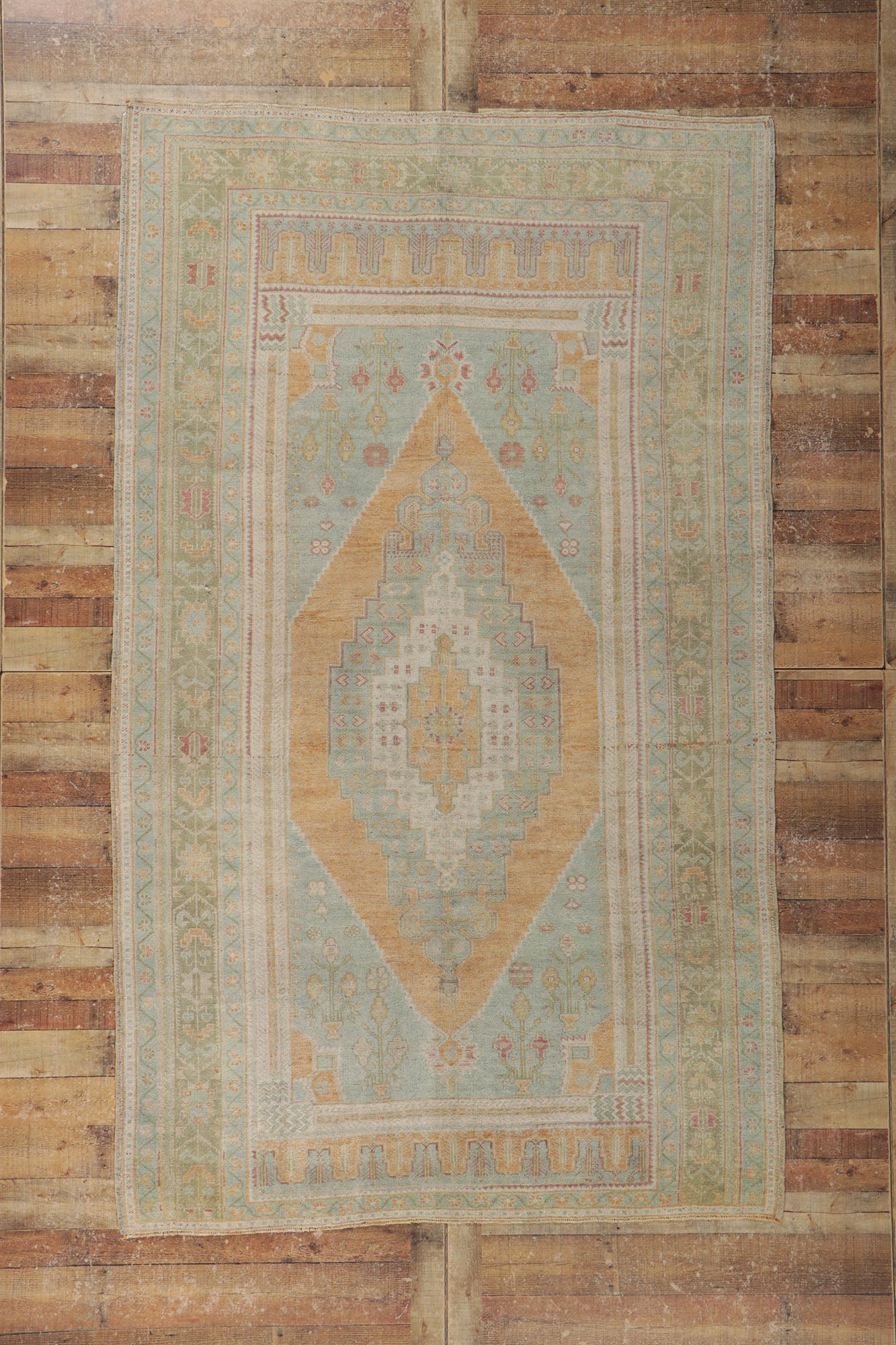 6 x 10 Vintage Turkish Oushak Rug 53692