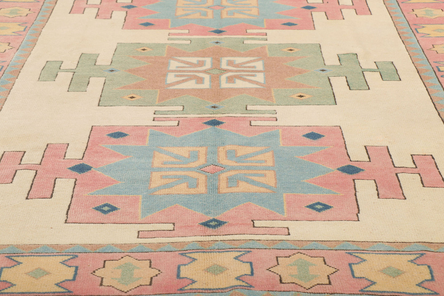 6 x 9 Vintage Turkish Kars Rug 53693