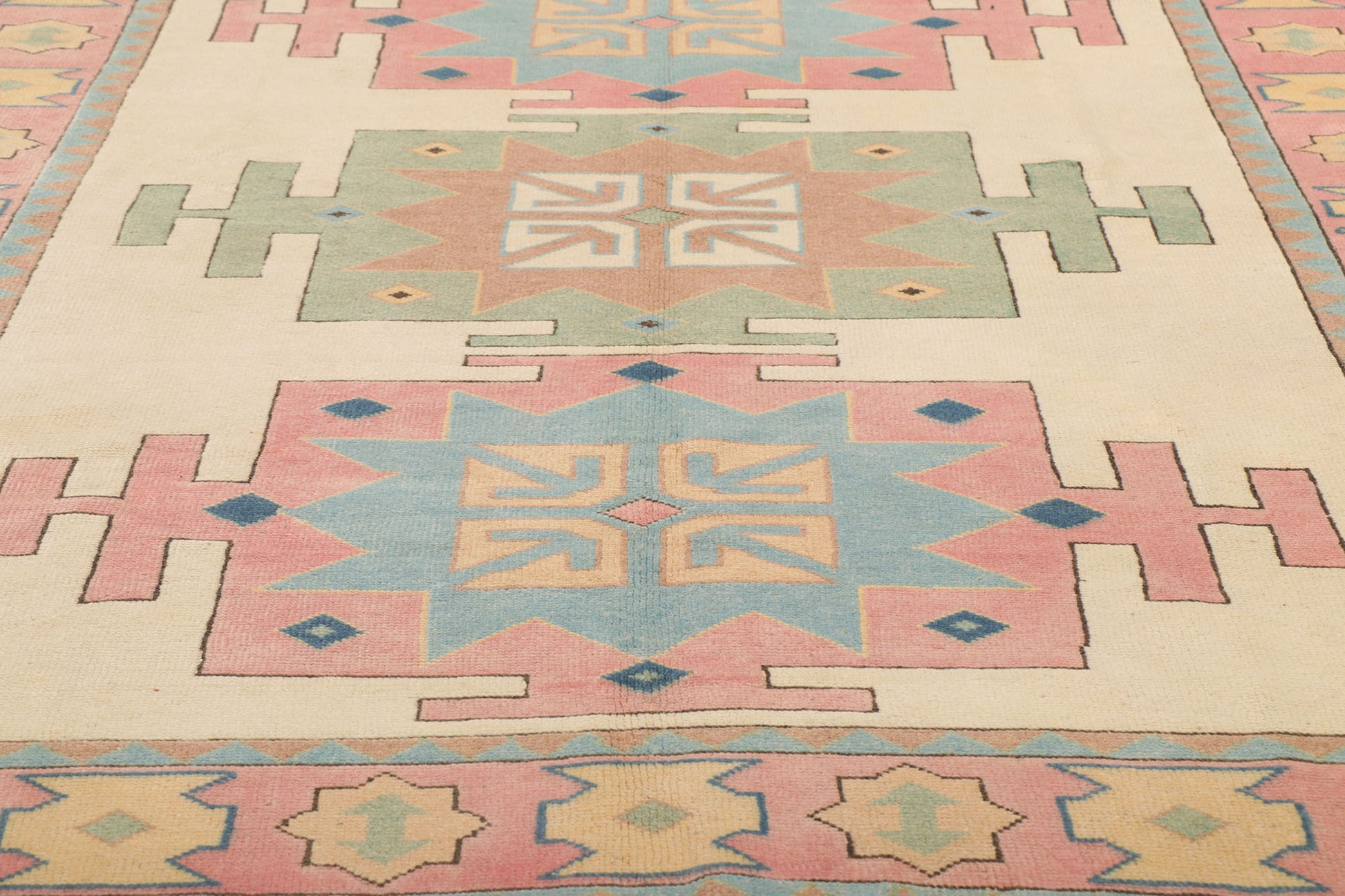 6 x 9 Vintage Turkish Kars Rug 53693