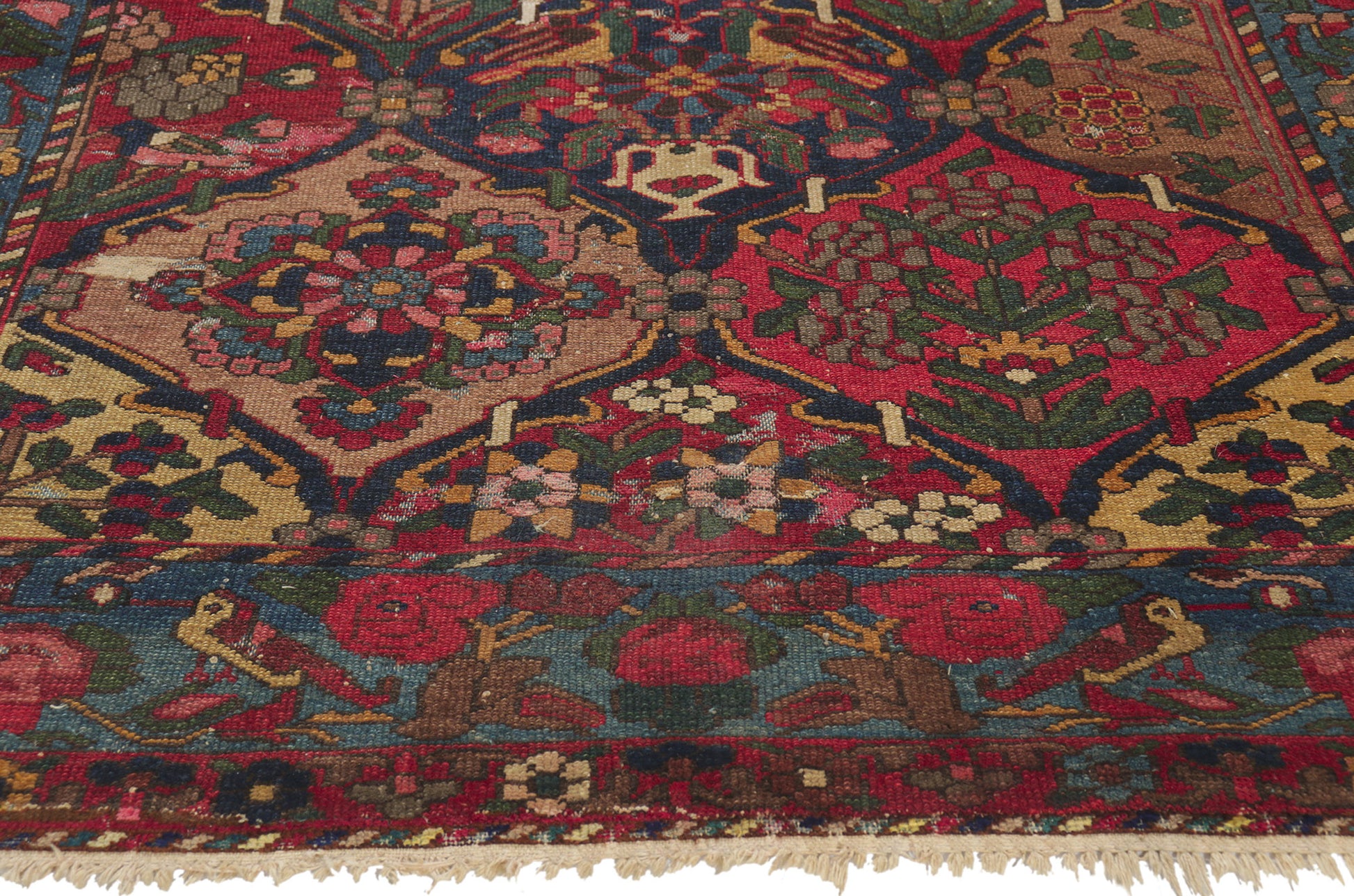 5 x 6 Antique Persian Bakhtiari Rug 78416