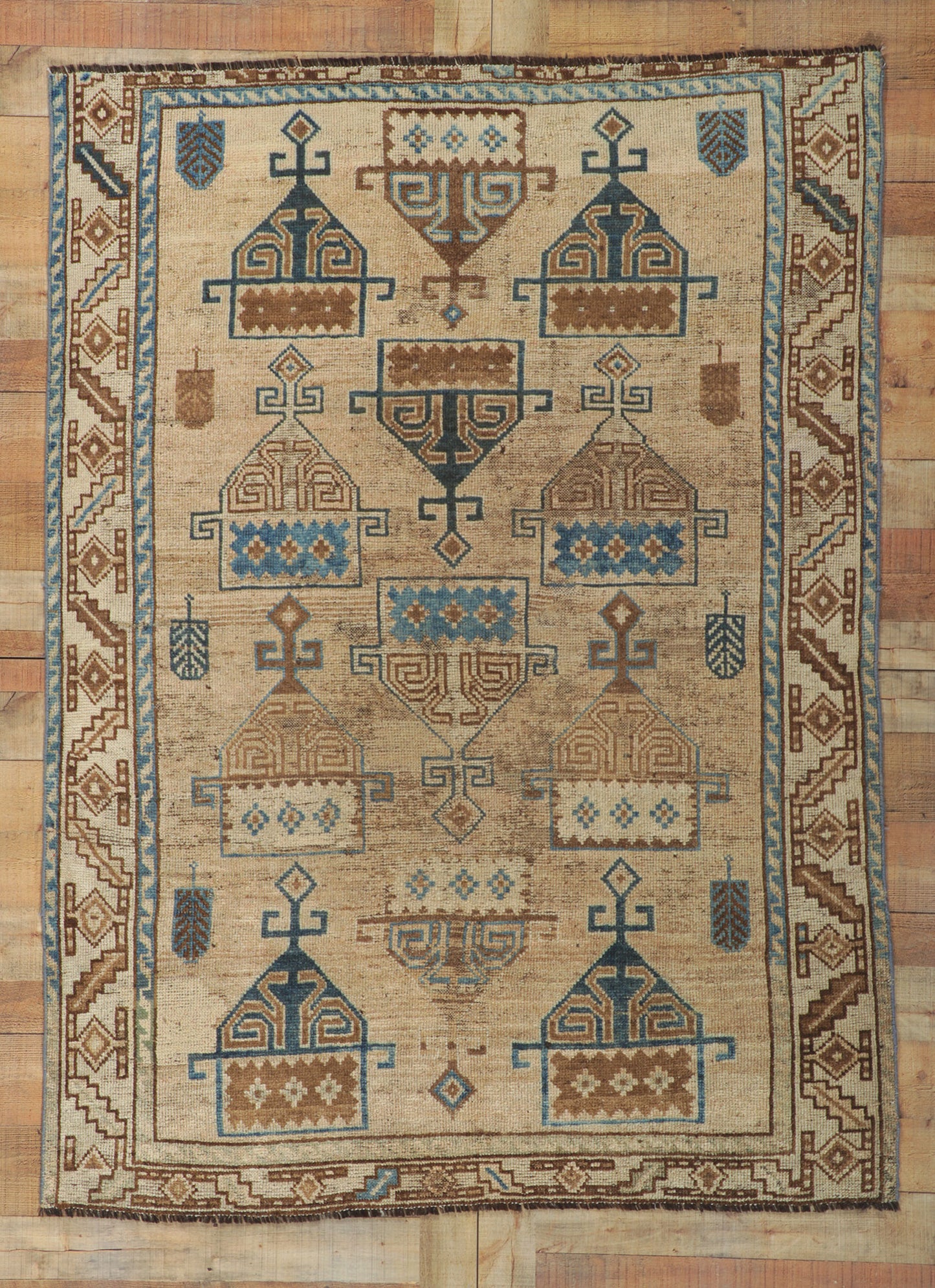 5 x 7 Antique Persian Lori Rug 61147