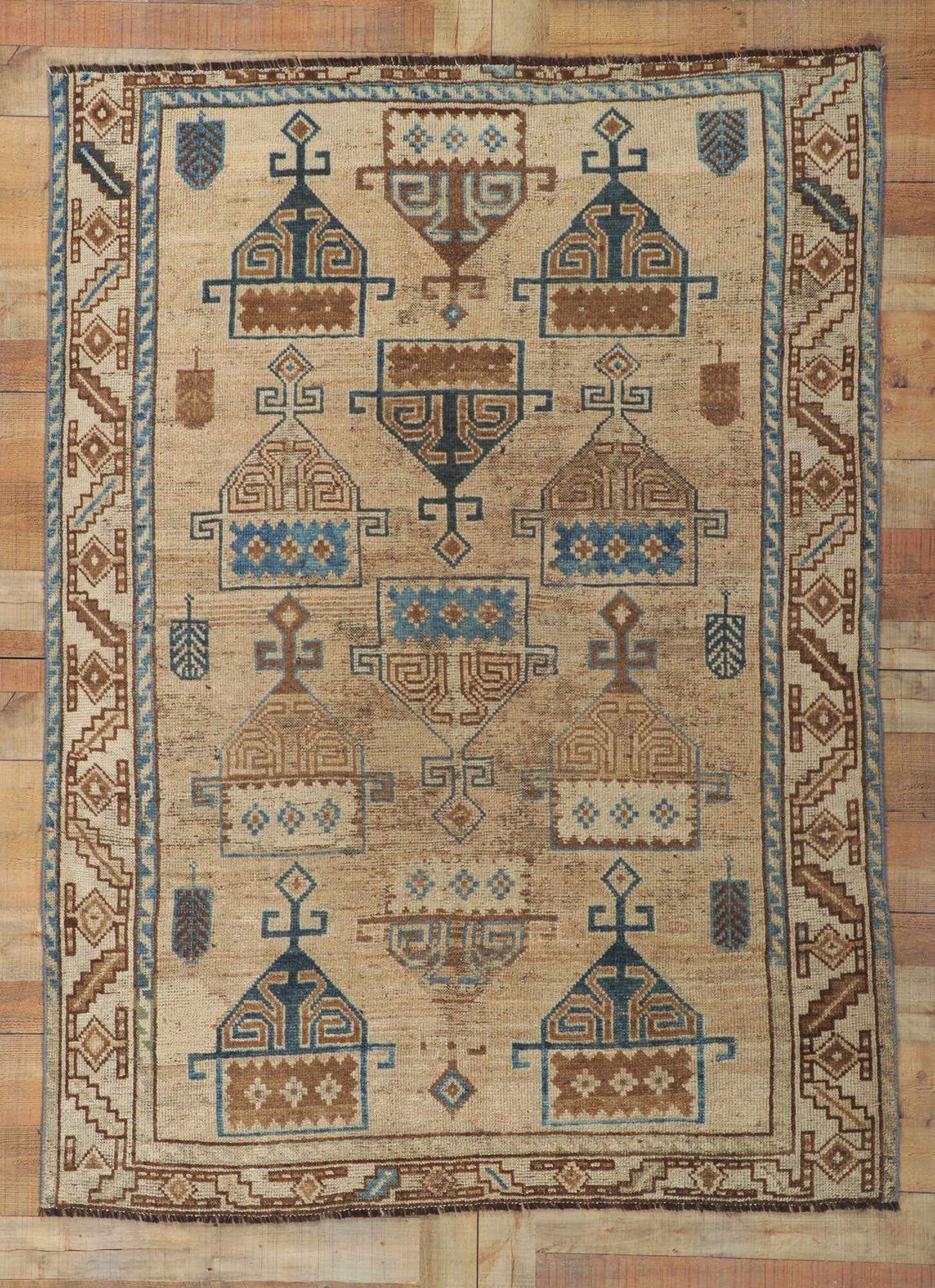5 x 7 Antique Persian Lori Rug 61147