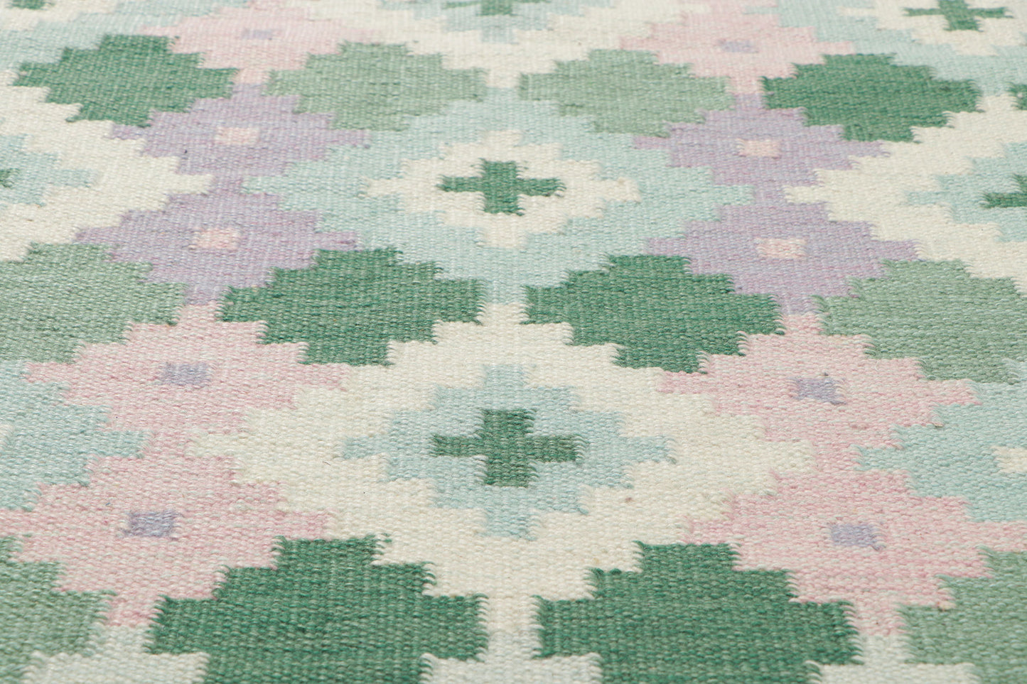 5 x 7 Vintage Swedish Rollakan Rug 78498