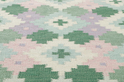 5 x 7 Vintage Swedish Rollakan Rug 78498