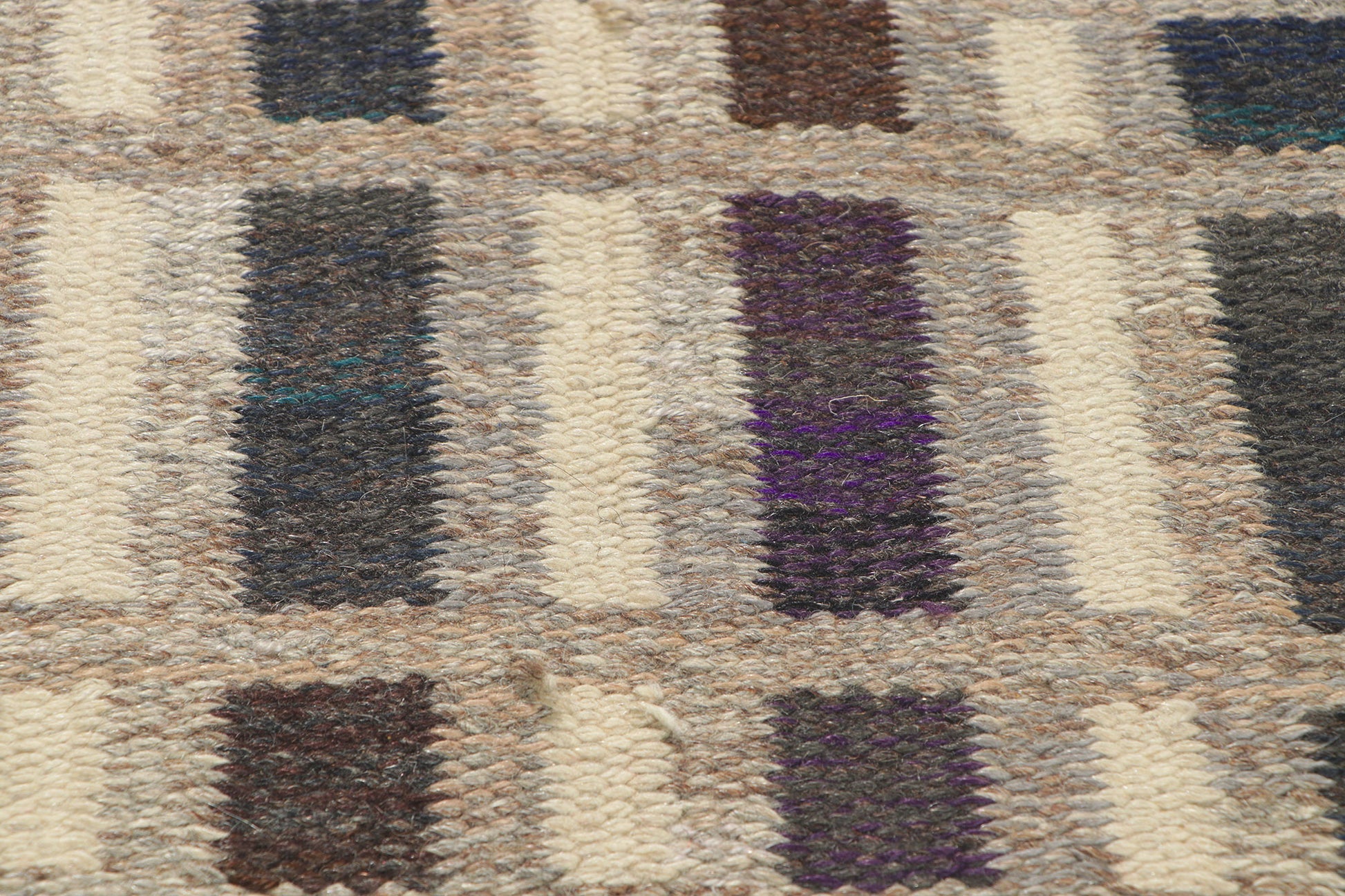 5 x 7 Irma Kronlund Vintage Swedish Rollakan Rug 78482