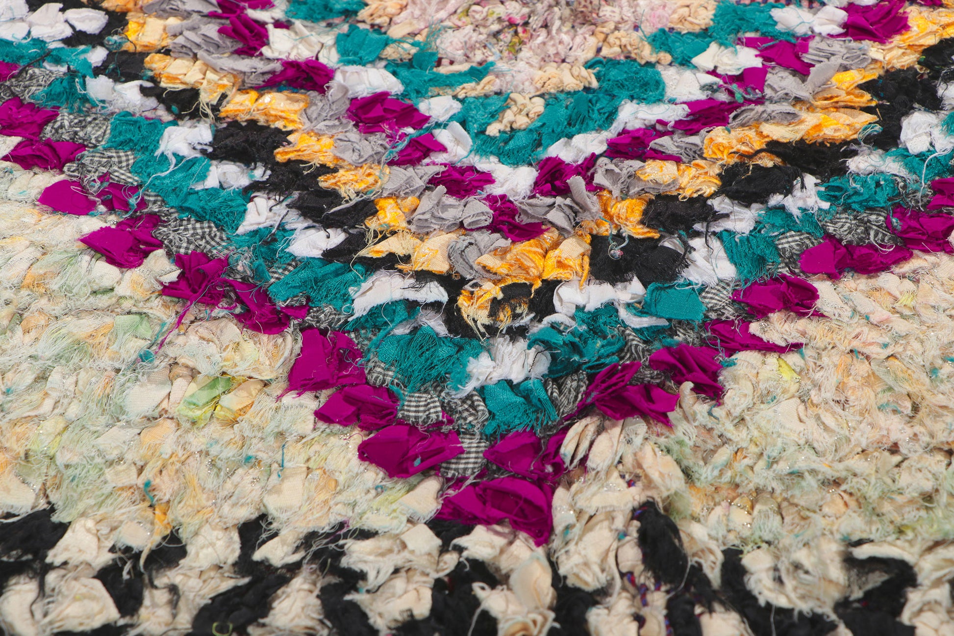 5 x 8 Vintage Moroccan Rag Rug 78393