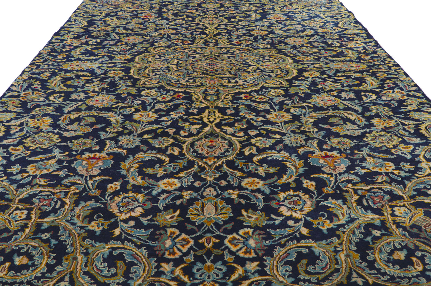 5 x 8 Vintage Persian Kashan Rug 61069