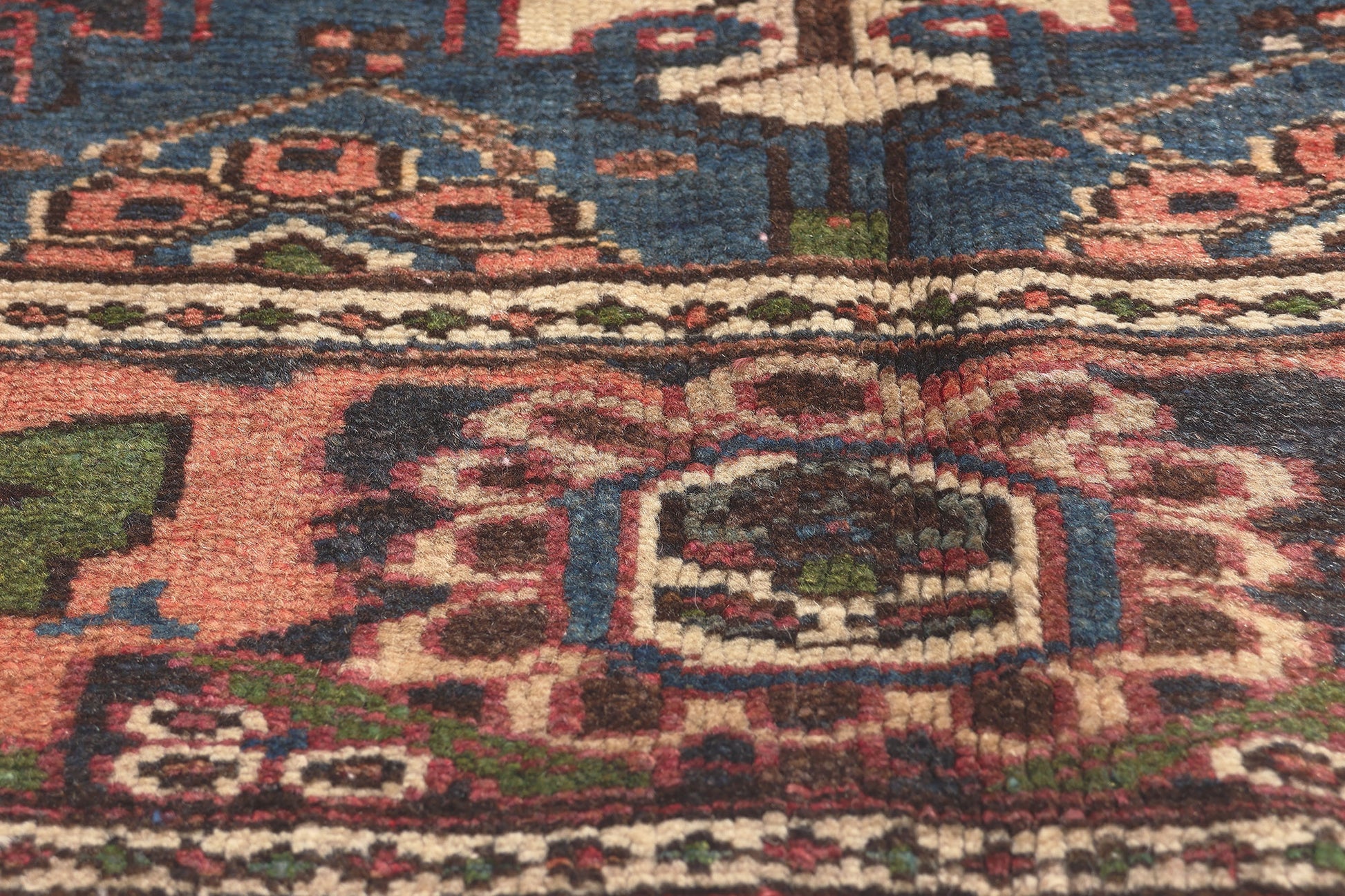 5 x 10 Antique Persian Bakhtiari Rug 75325