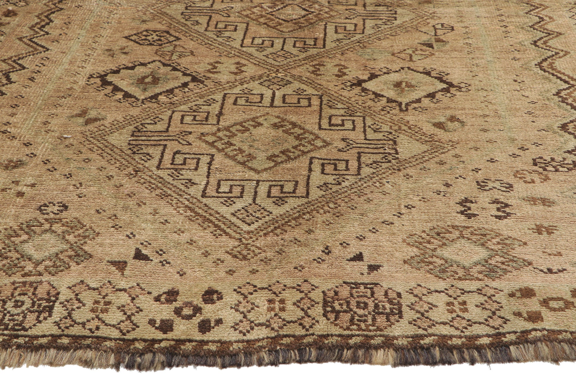 5 x 7 Vintage Persian Shiraz Rug 75343