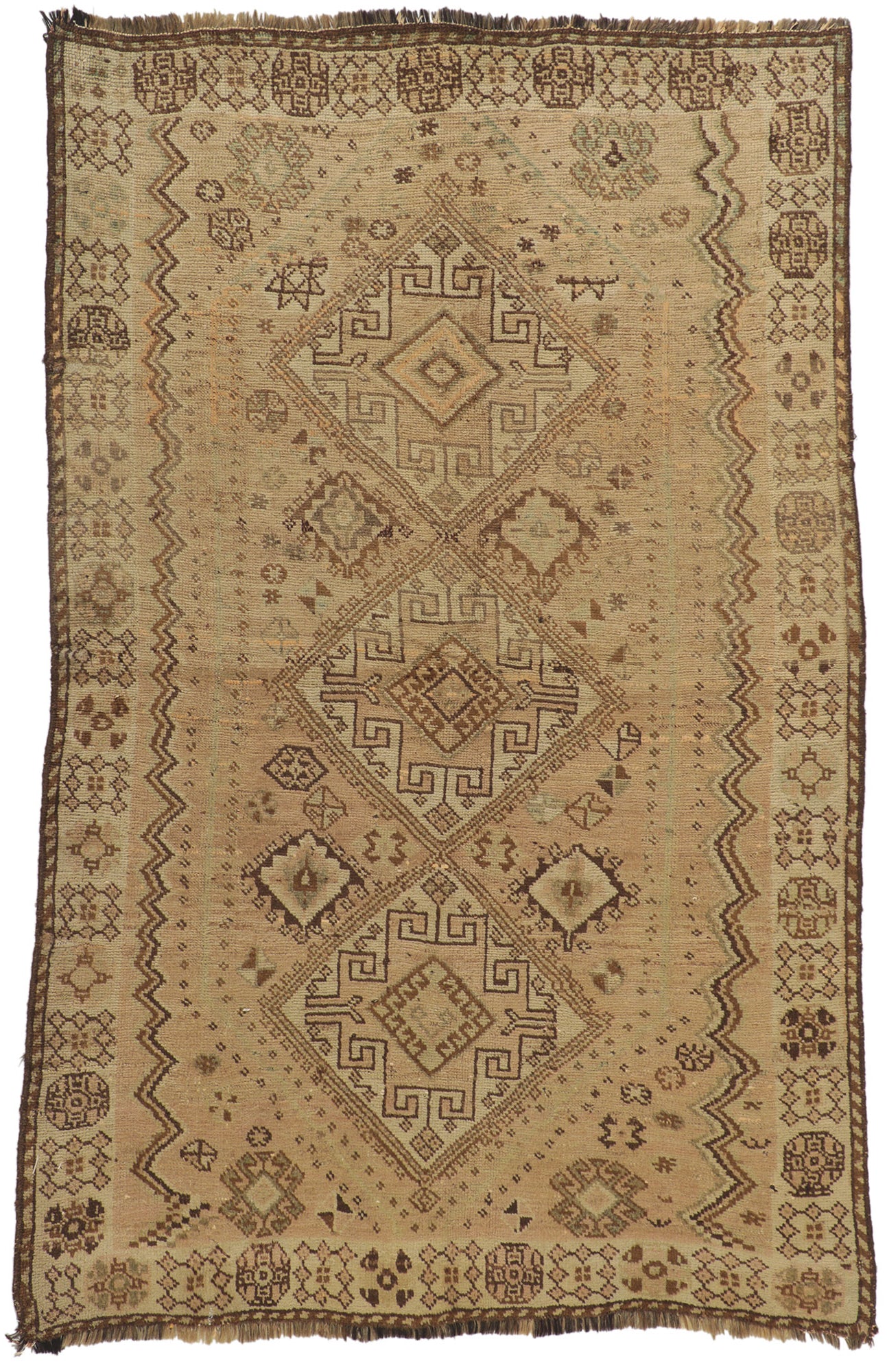 5 x 7 Vintage Persian Shiraz Rug 75343