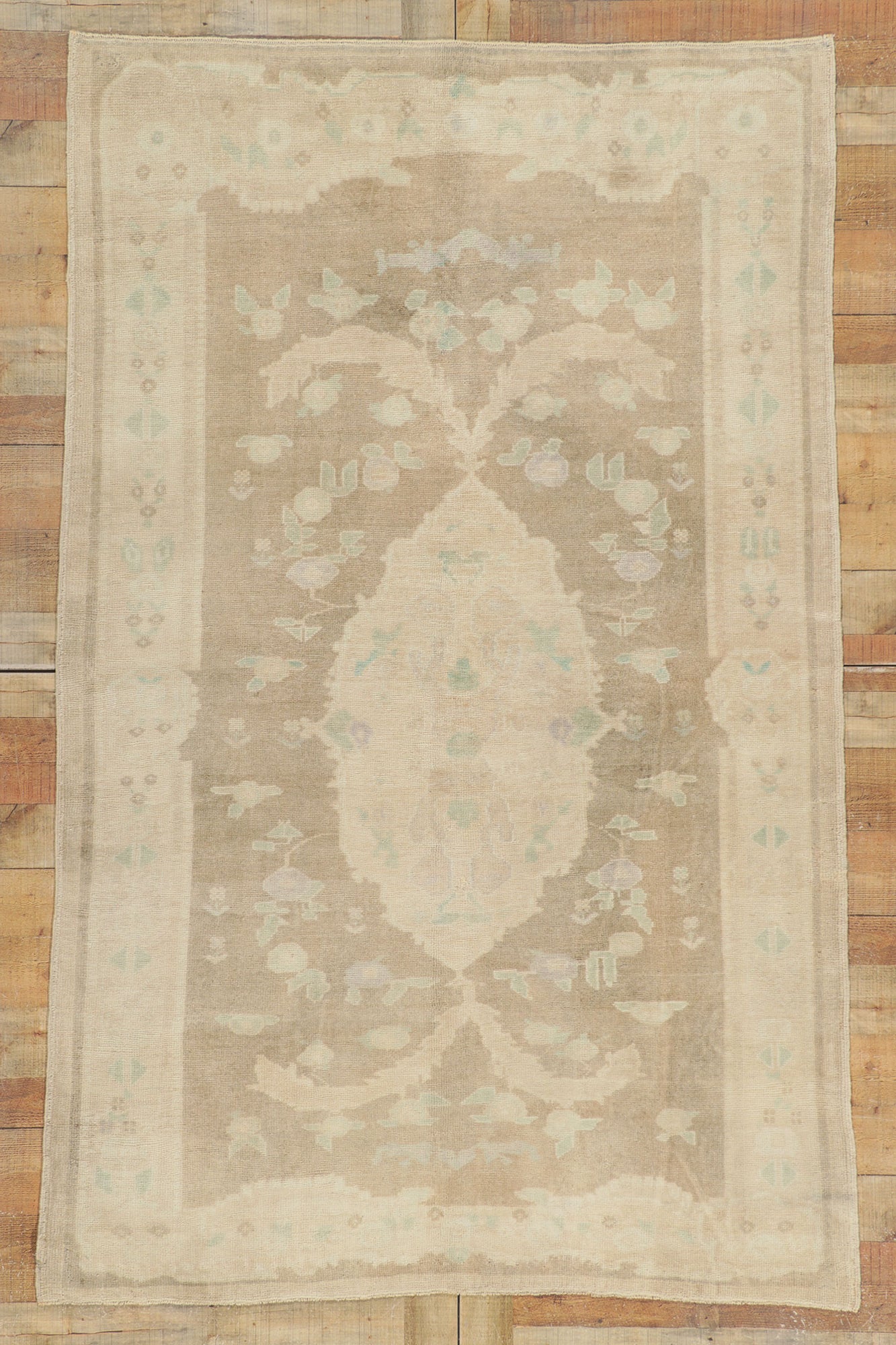 5 x 8 Vintage Turkish Oushak Rug 52432