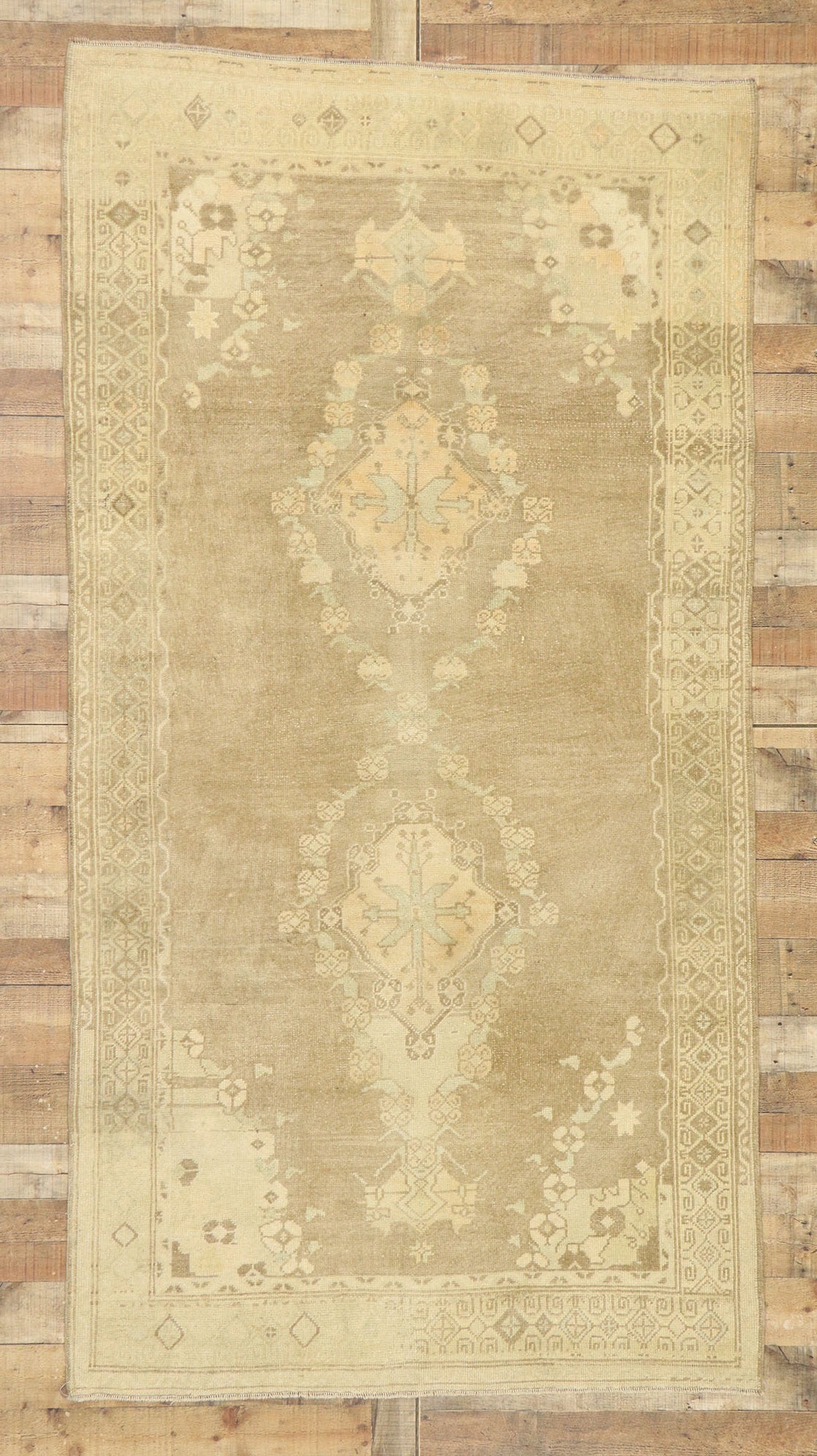 5 x 9 Vintage Turkish Oushak Rug 52992